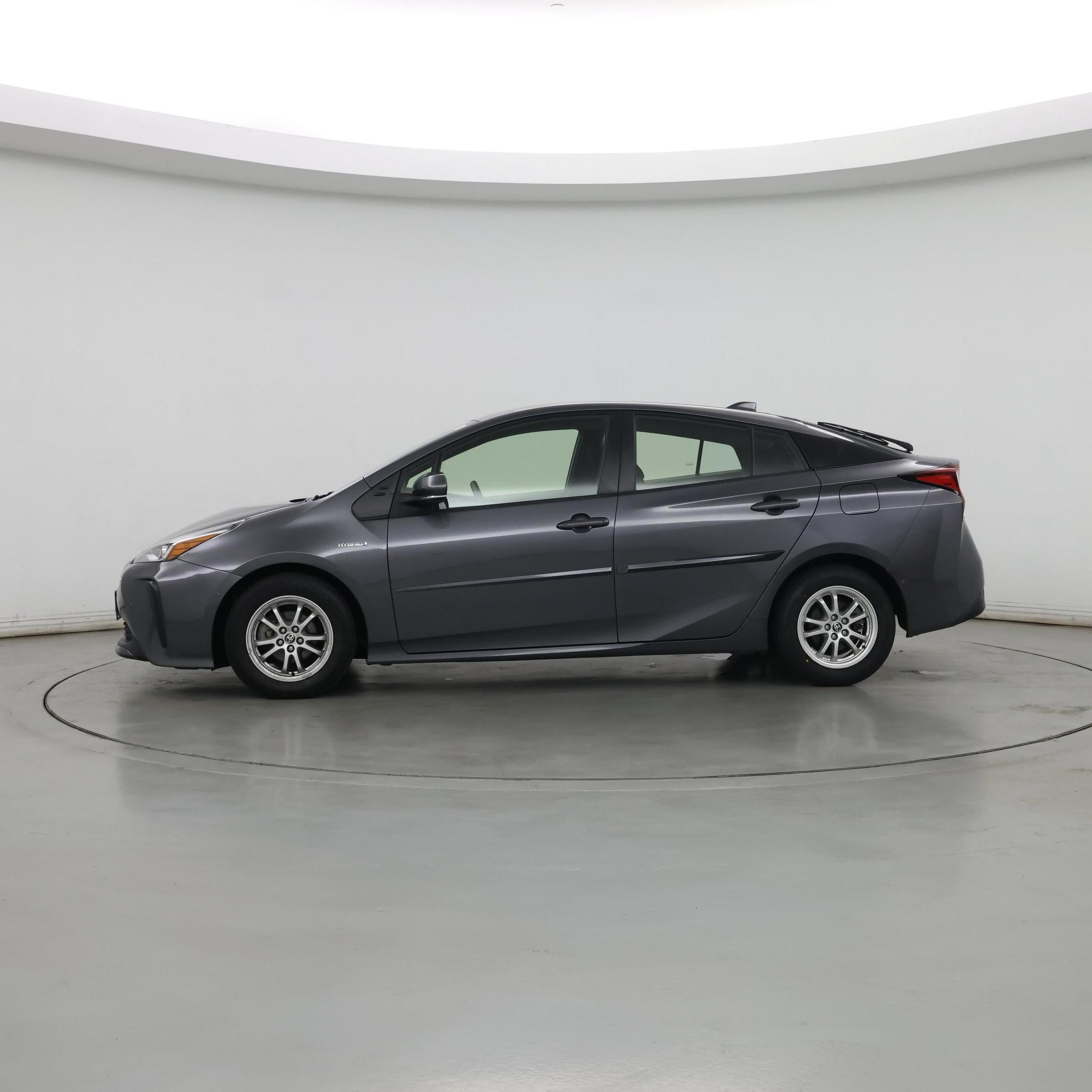 Thumbnail: 2022 Toyota Prius - 3
