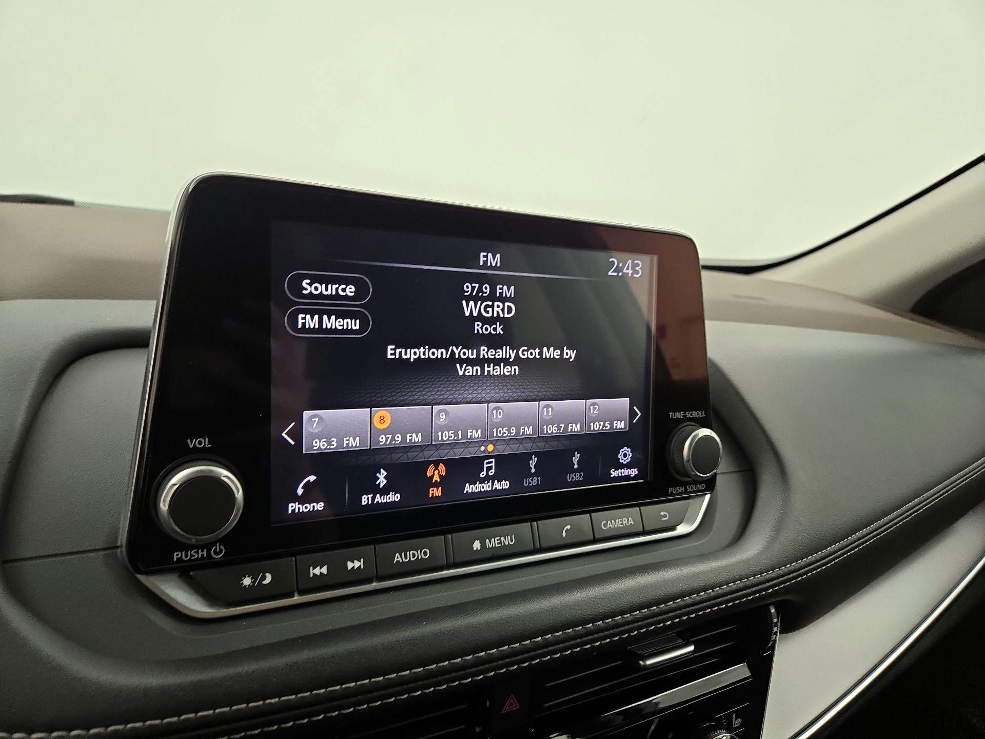 Thumbnail: 2021 Nissan Rogue - 15
