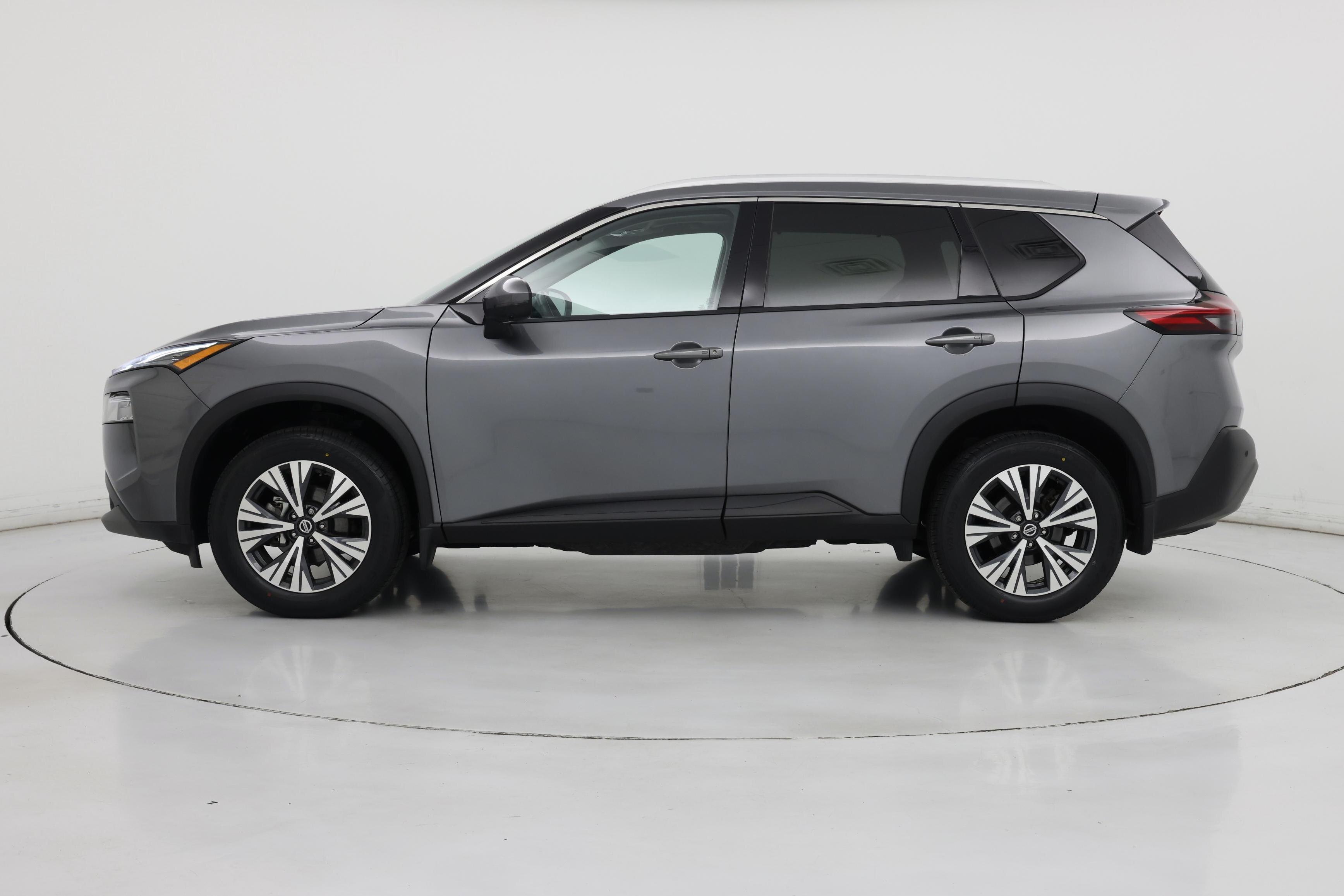 Thumbnail: 2021 Nissan Rogue - 3
