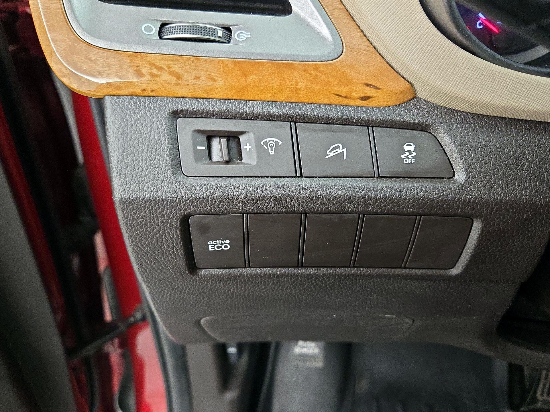 Thumbnail: 2014 Hyundai Santa Fe - 13