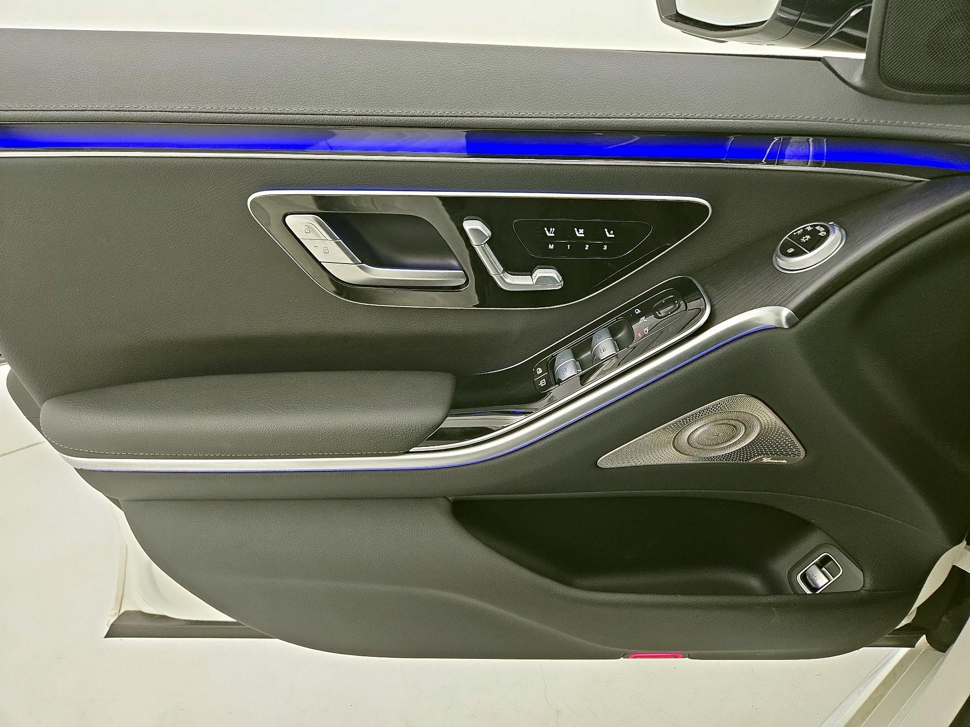 Thumbnail: 2023 Mercedes-Benz S-Class - 12