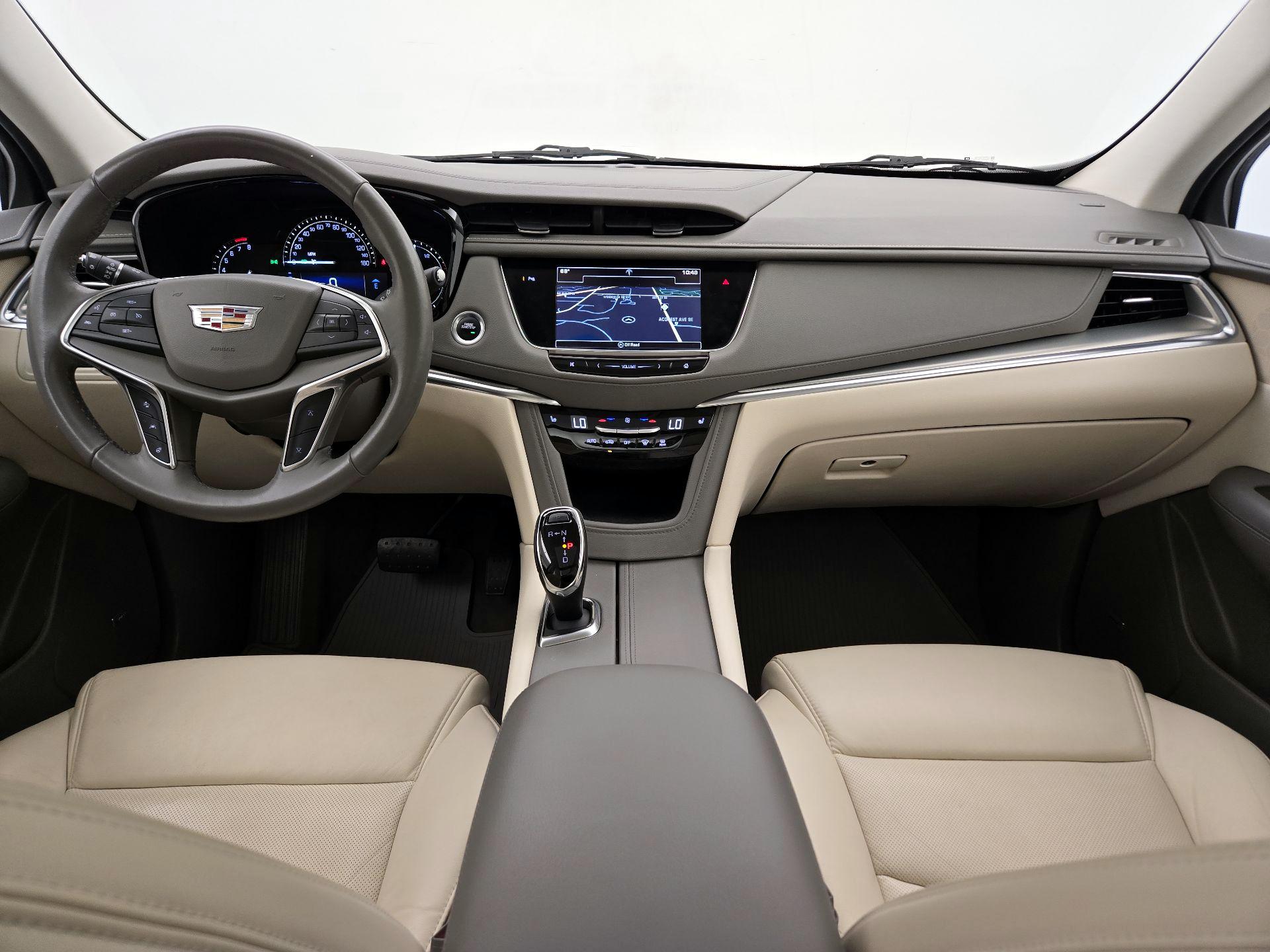 Thumbnail: 2018 Cadillac XT5 - 9