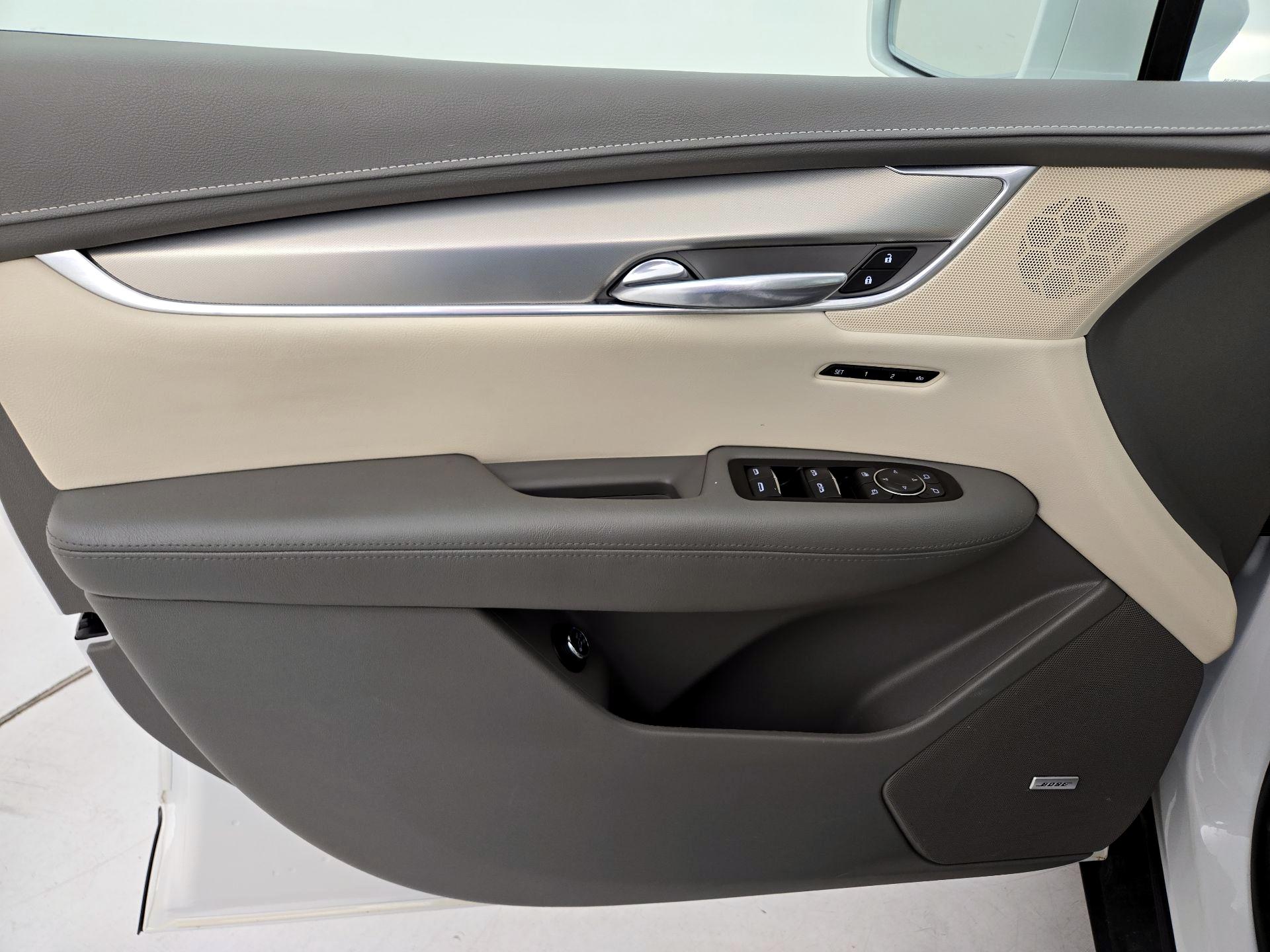 Thumbnail: 2018 Cadillac XT5 - 12