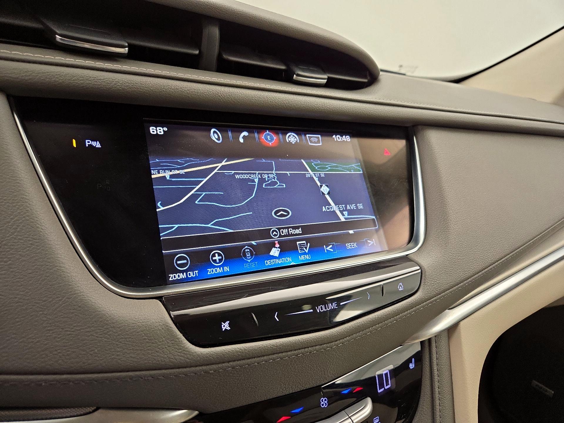 Thumbnail: 2018 Cadillac XT5 - 14