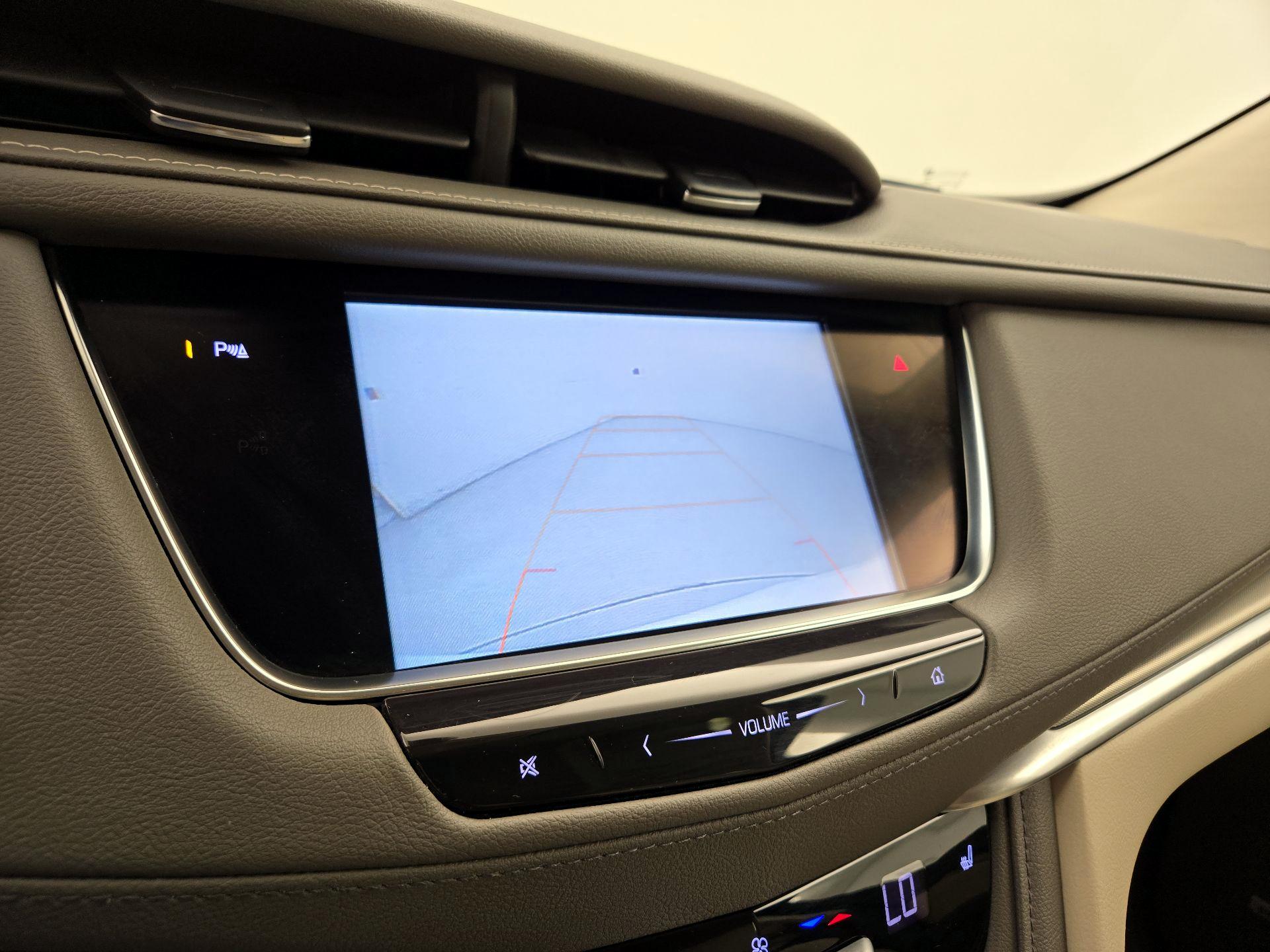 Thumbnail: 2018 Cadillac XT5 - 15