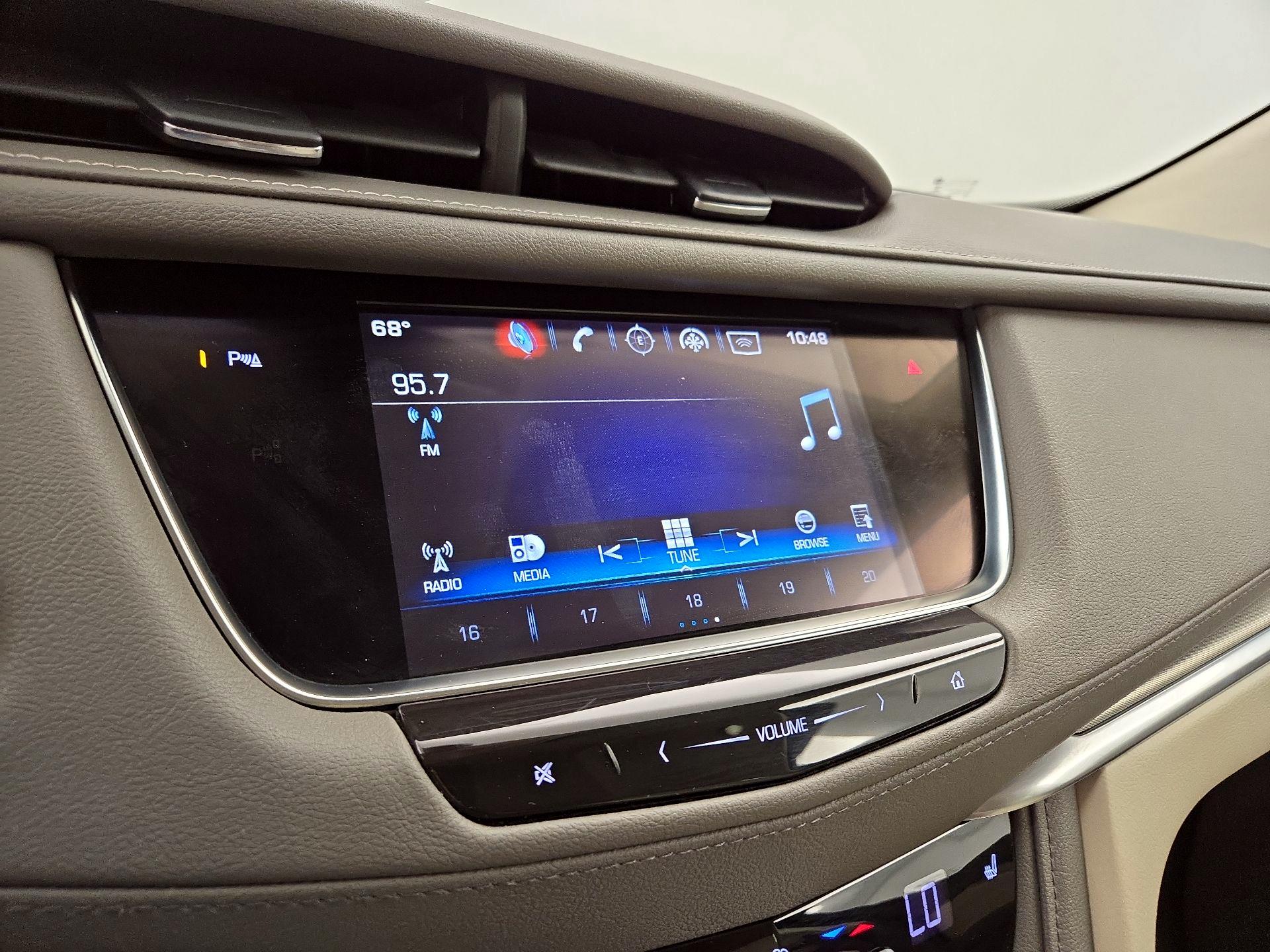 Thumbnail: 2018 Cadillac XT5 - 16