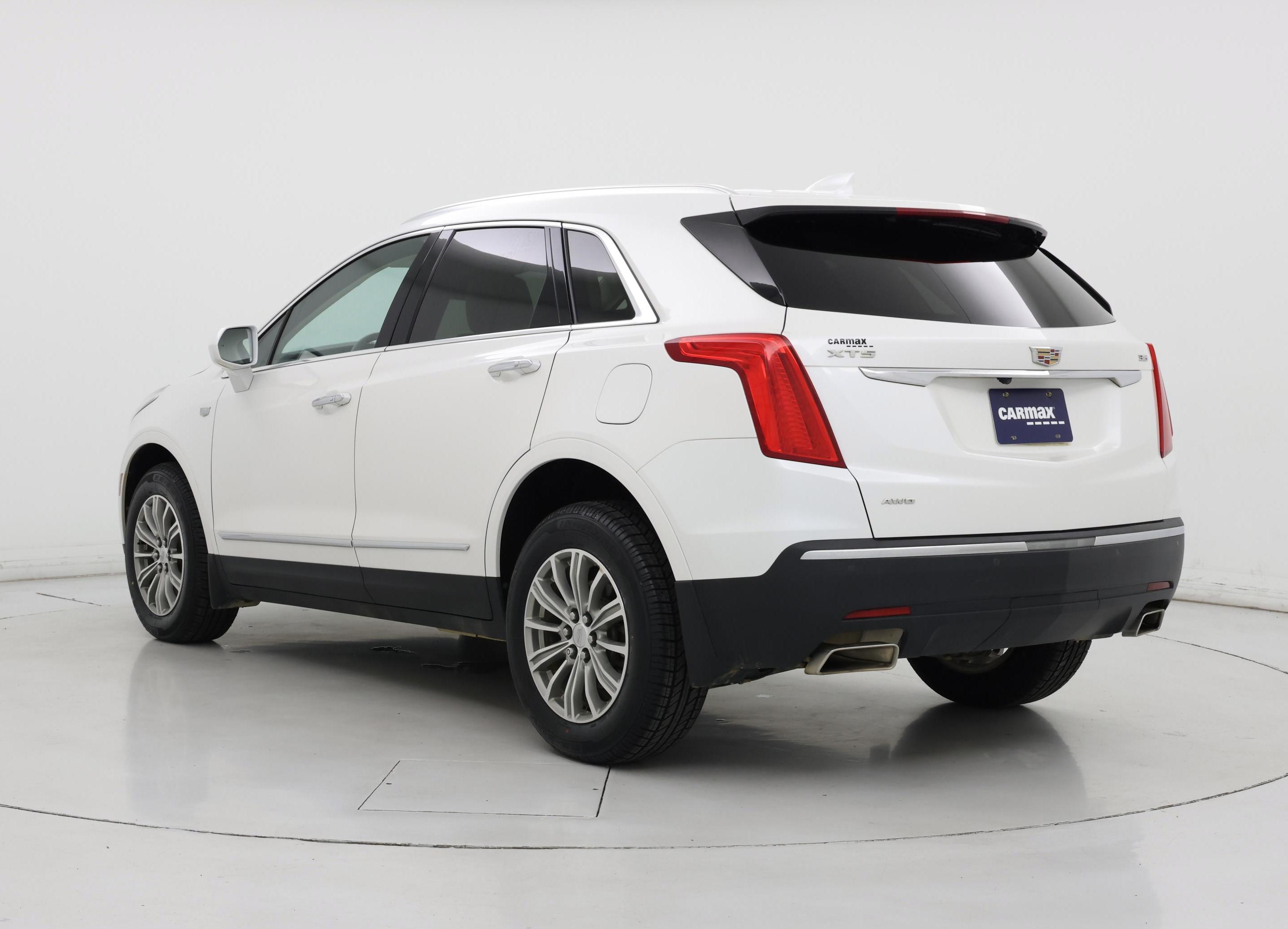 Thumbnail: 2018 Cadillac XT5 - 2