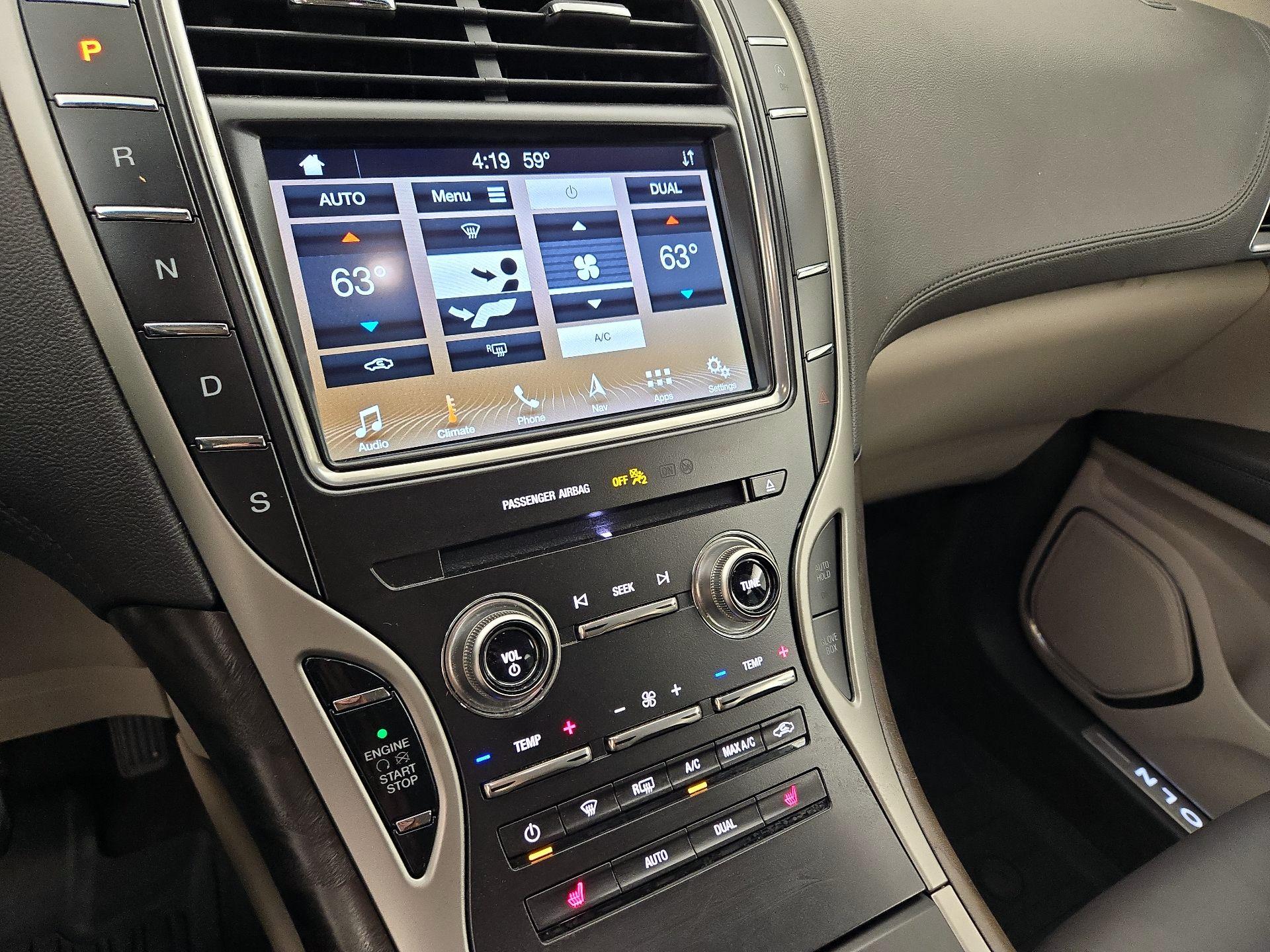 Thumbnail: 2019 Lincoln Nautilus - 17