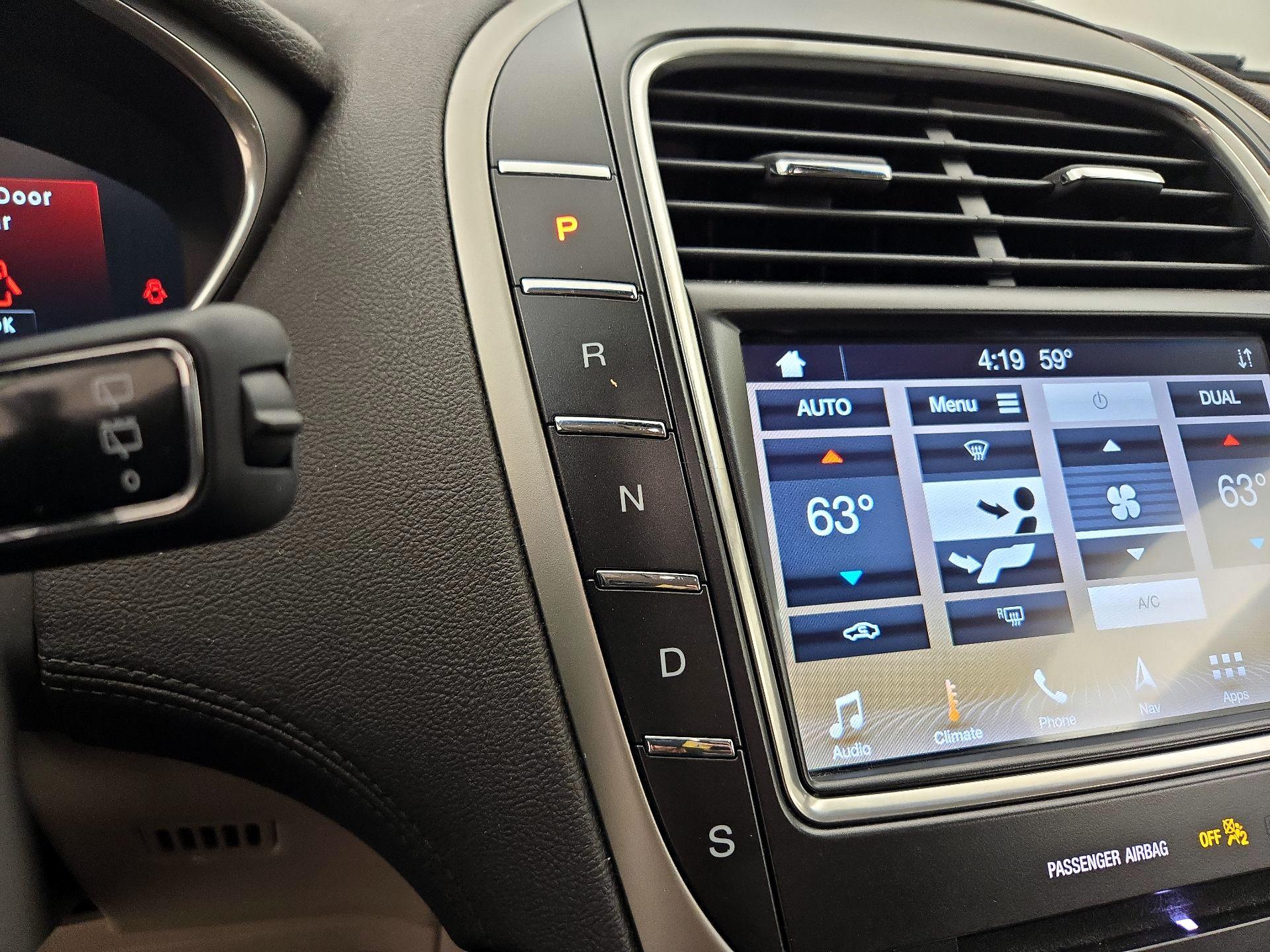 Thumbnail: 2019 Lincoln Nautilus - 18