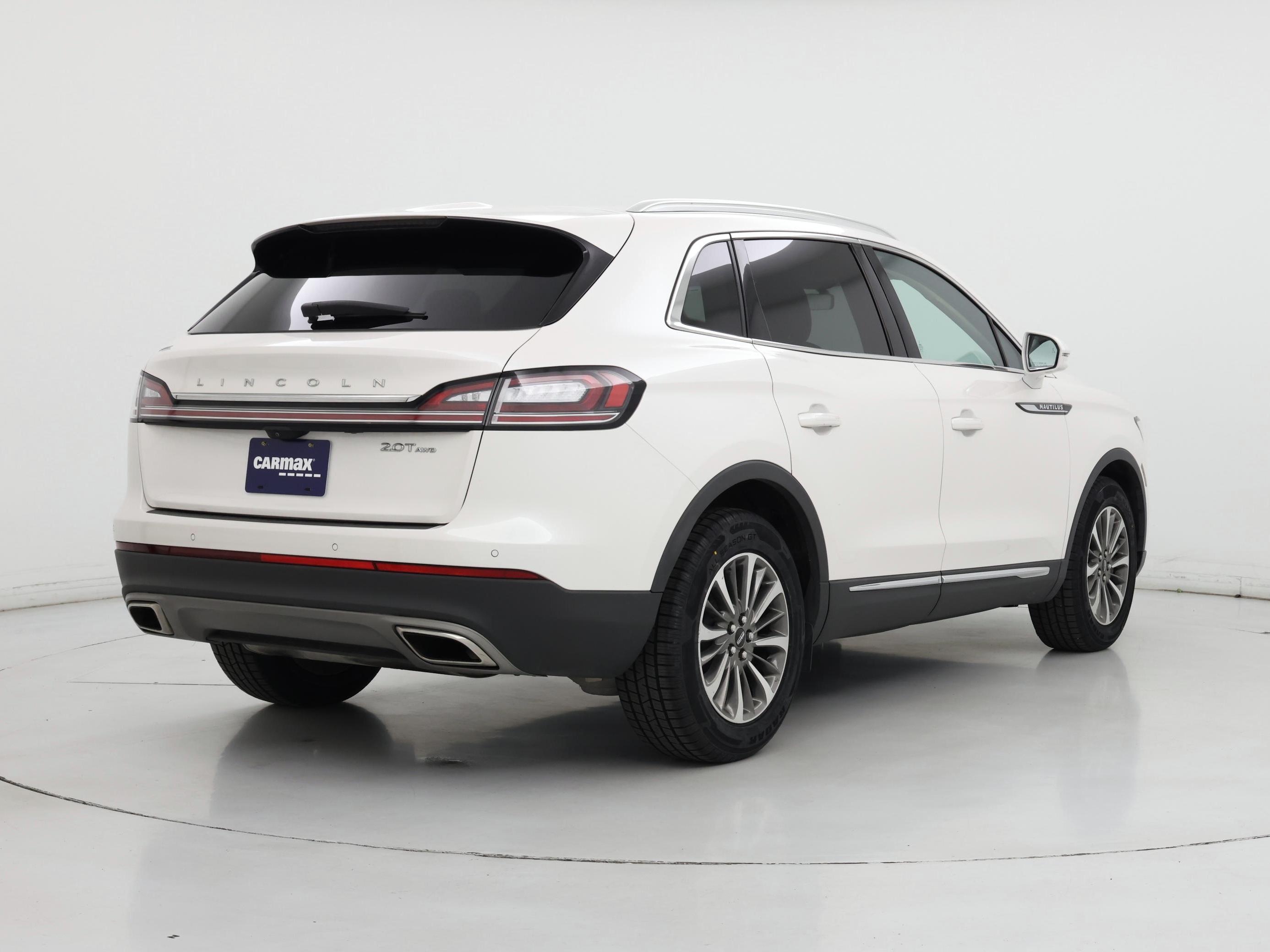 Thumbnail: 2019 Lincoln Nautilus - 8