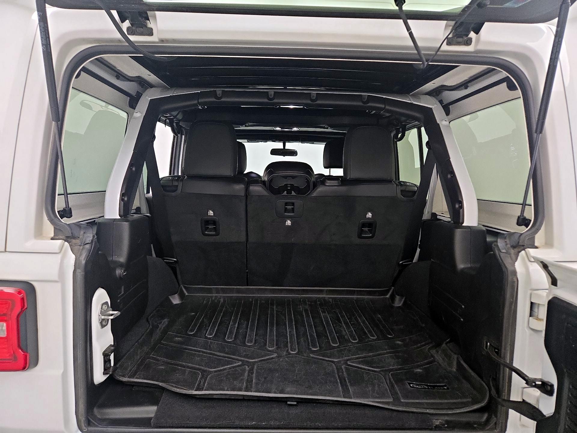 Thumbnail: 2021 Jeep Wrangler - 20