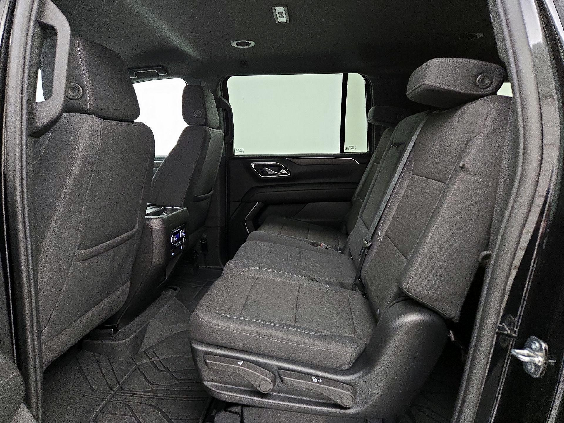 Thumbnail: 2024 Chevrolet Suburban - 19