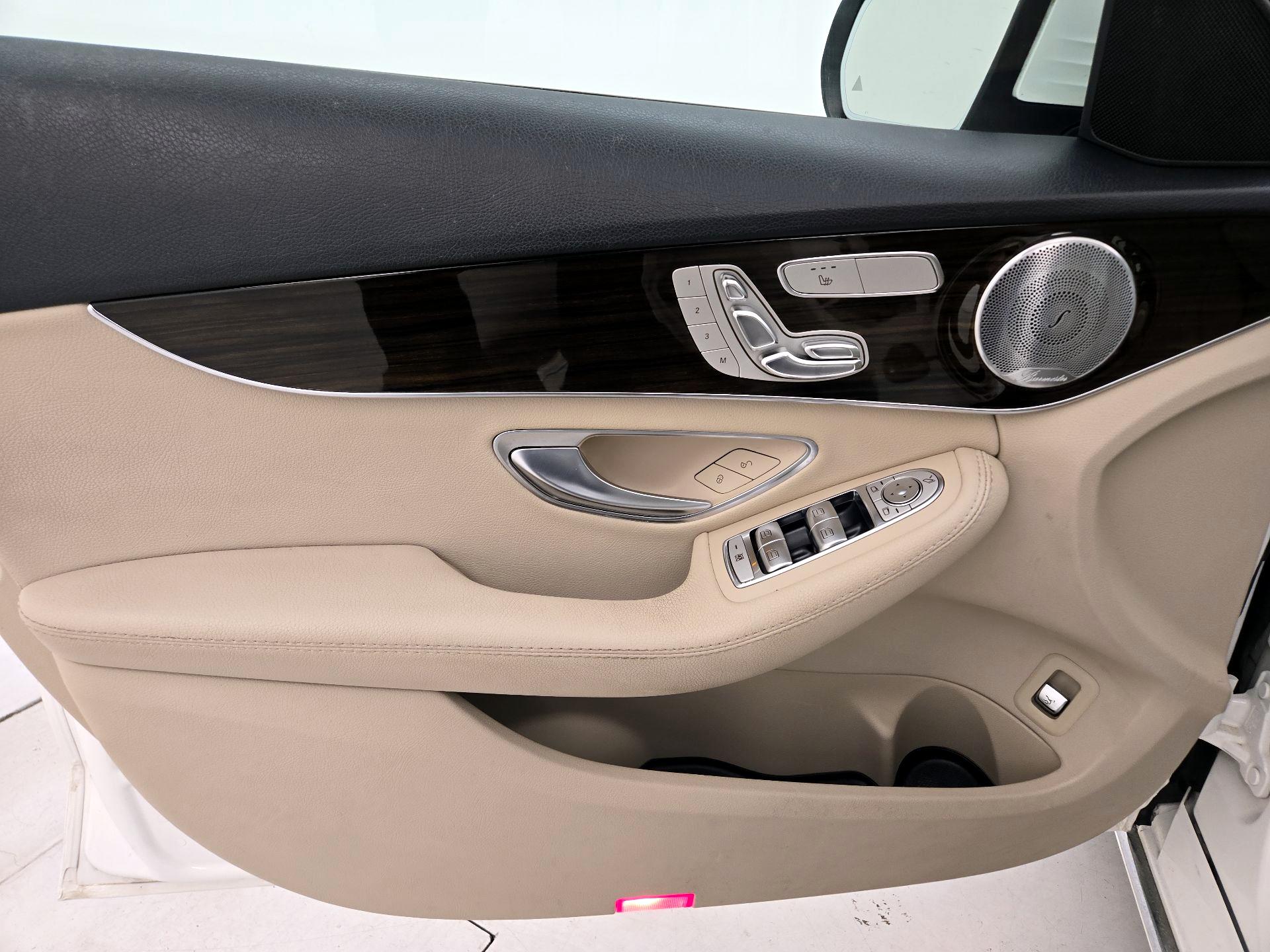 Thumbnail: 2018 Mercedes-Benz C-Class - 12