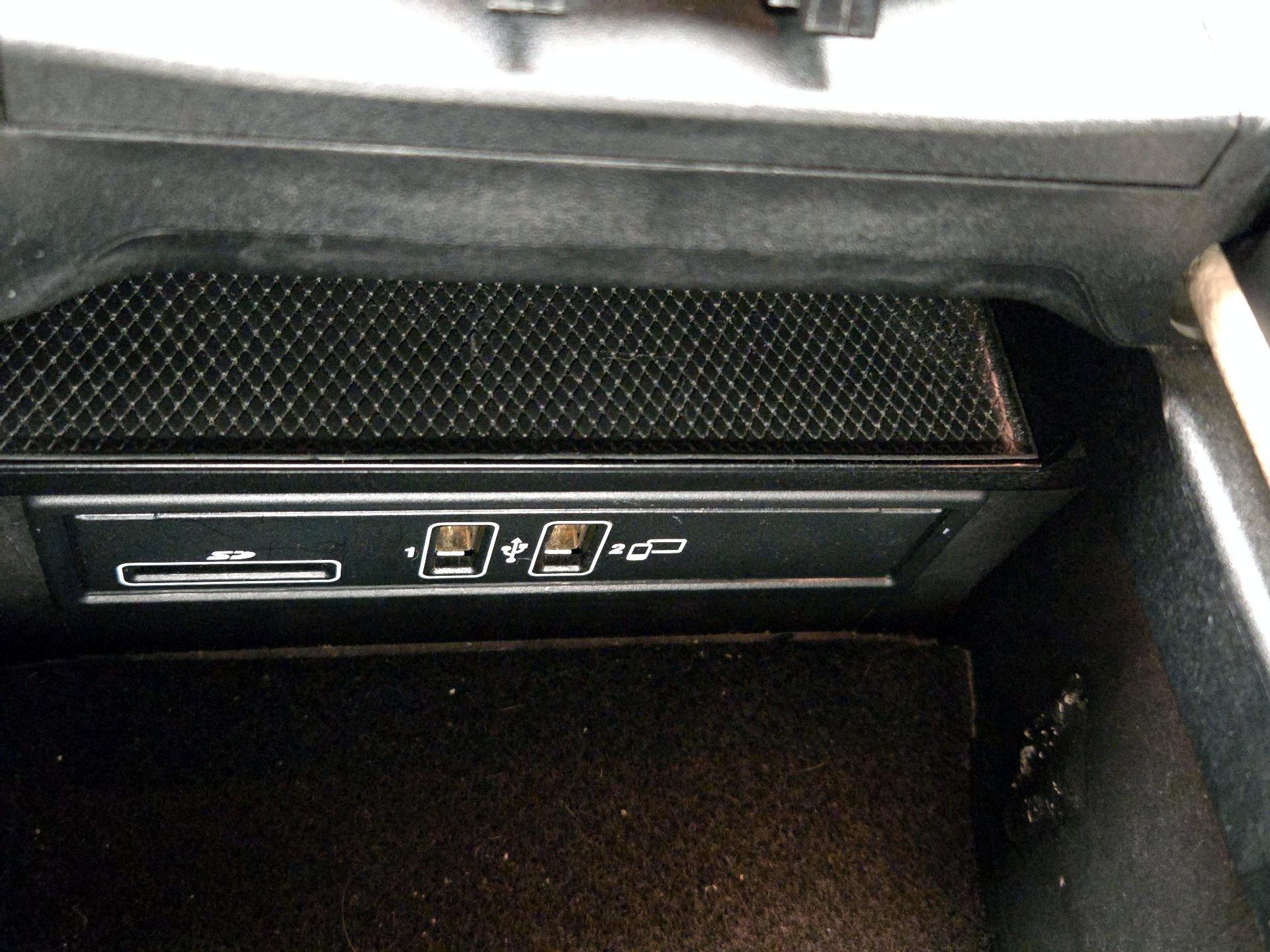 Thumbnail: 2018 Mercedes-Benz C-Class - 18