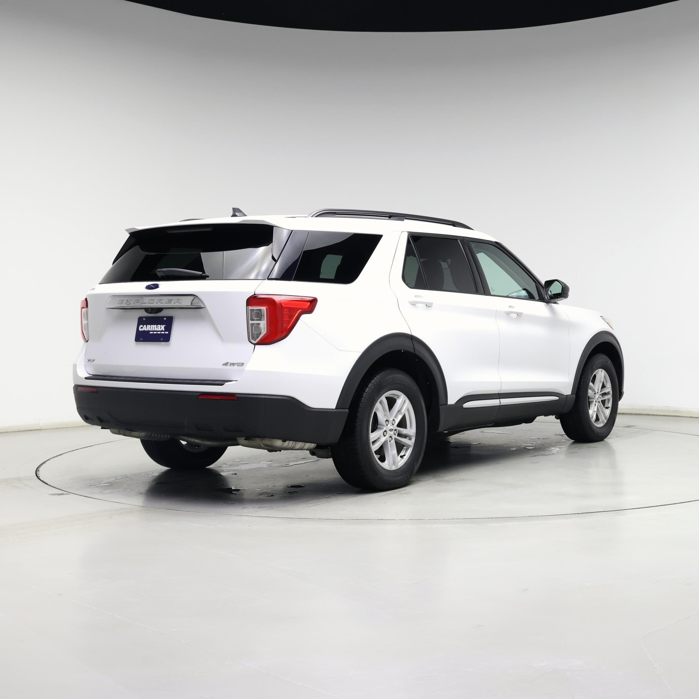 Thumbnail: 2022 Ford Explorer - 8