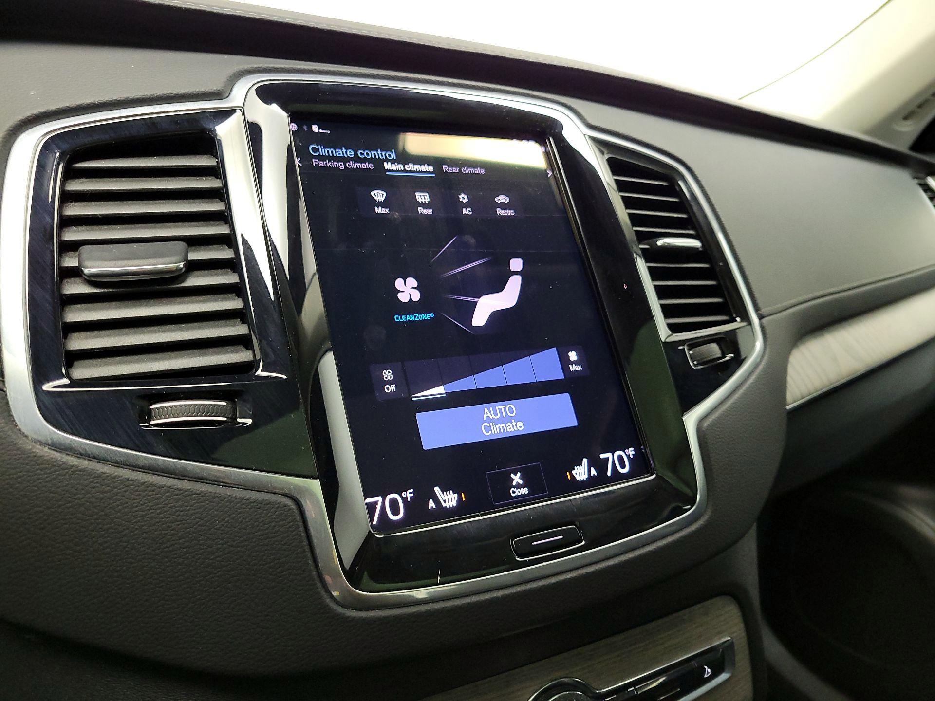 Thumbnail: 2022 Volvo XC90 - 17