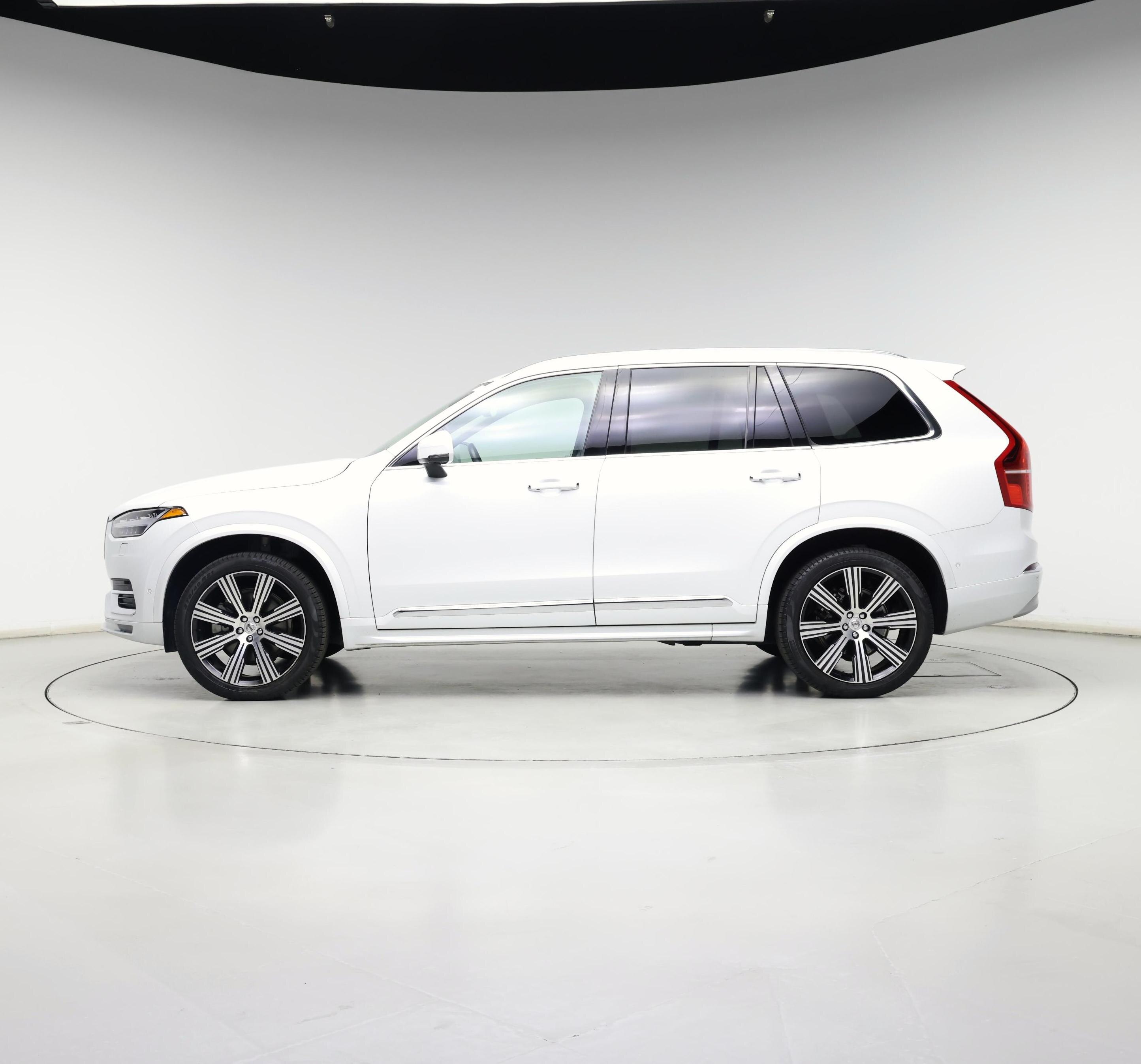 Thumbnail: 2022 Volvo XC90 - 3