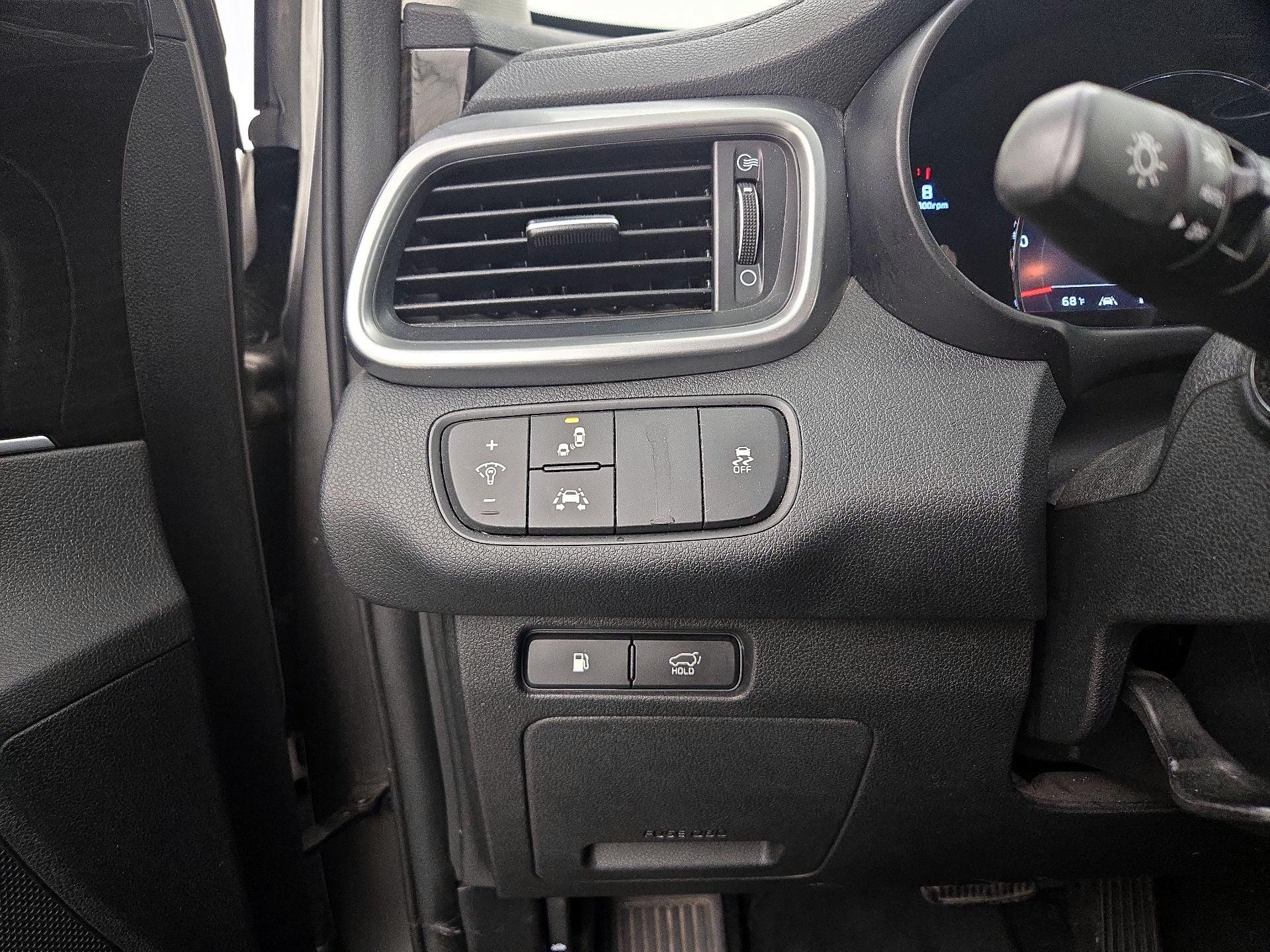 Thumbnail: 2019 Kia Sorento - 13