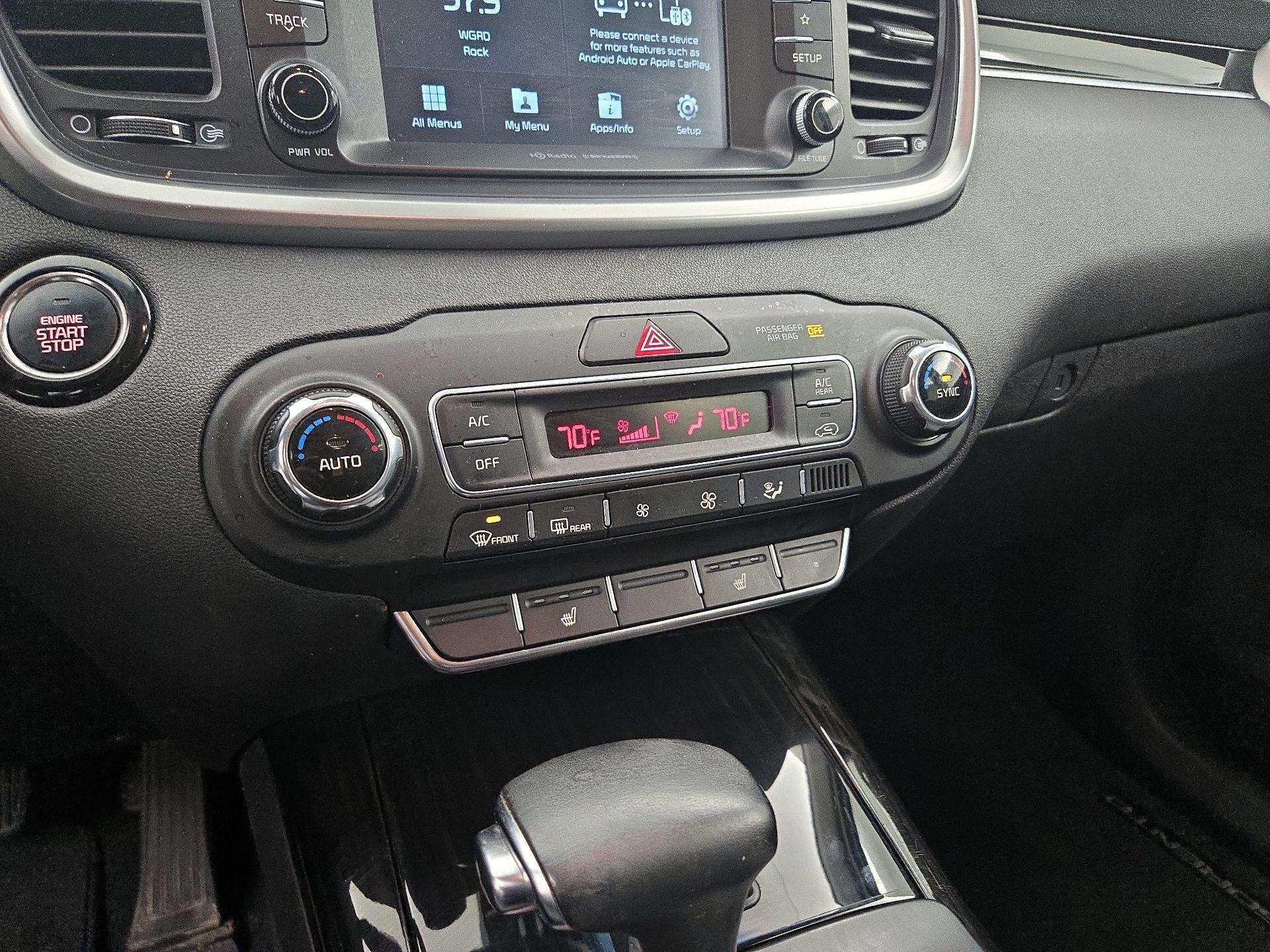 Thumbnail: 2019 Kia Sorento - 16