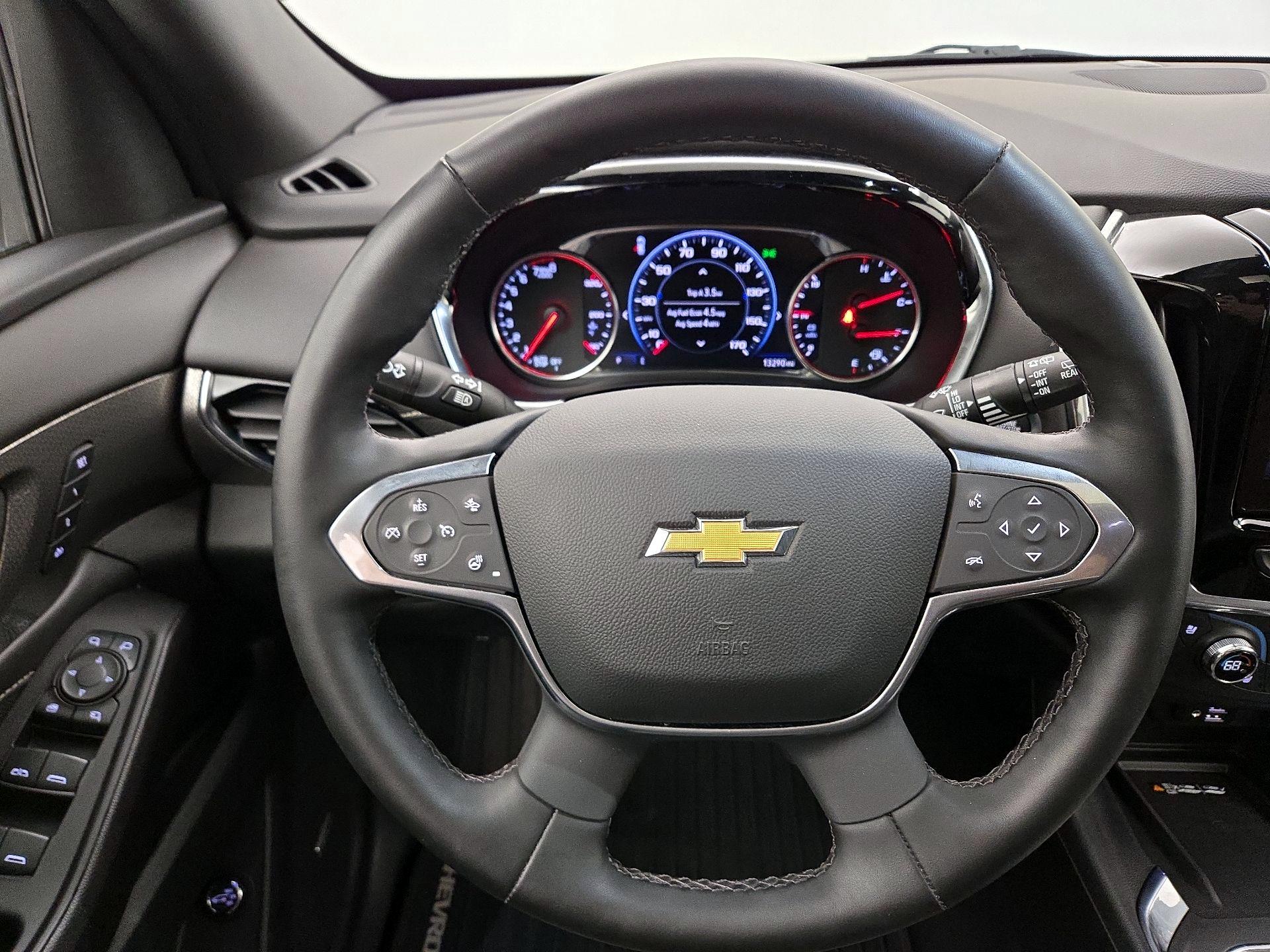 Thumbnail: 2023 Chevrolet Traverse - 10