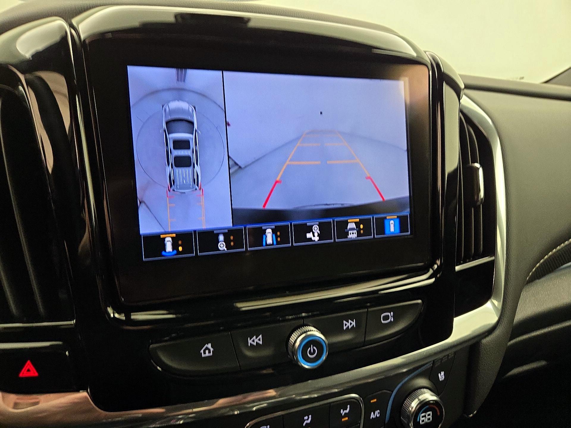 Thumbnail: 2023 Chevrolet Traverse - 15