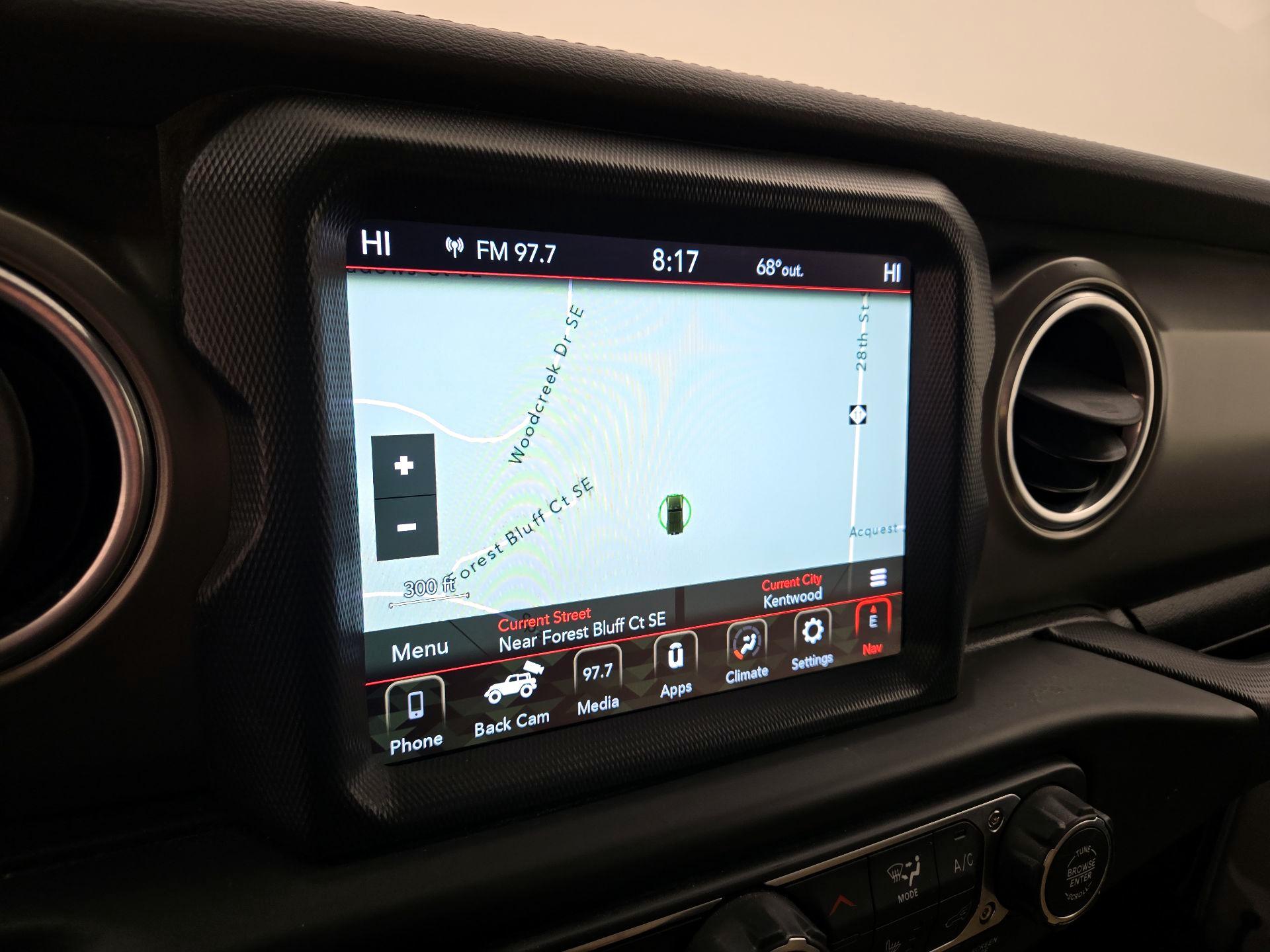 Thumbnail: 2018 Jeep Wrangler - 14