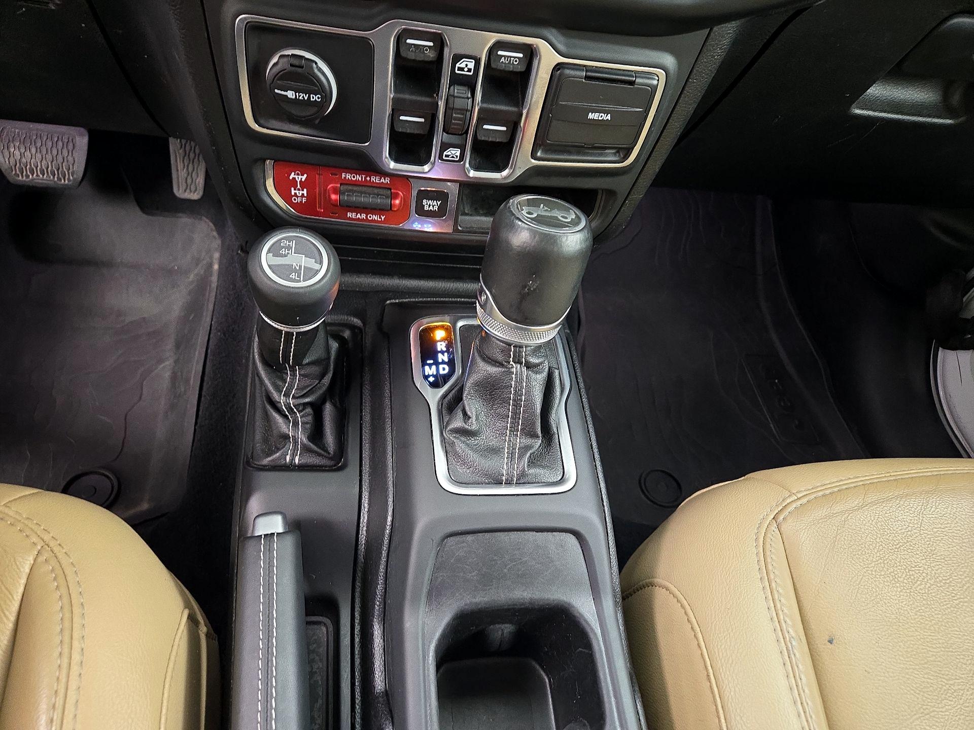 Thumbnail: 2018 Jeep Wrangler - 18