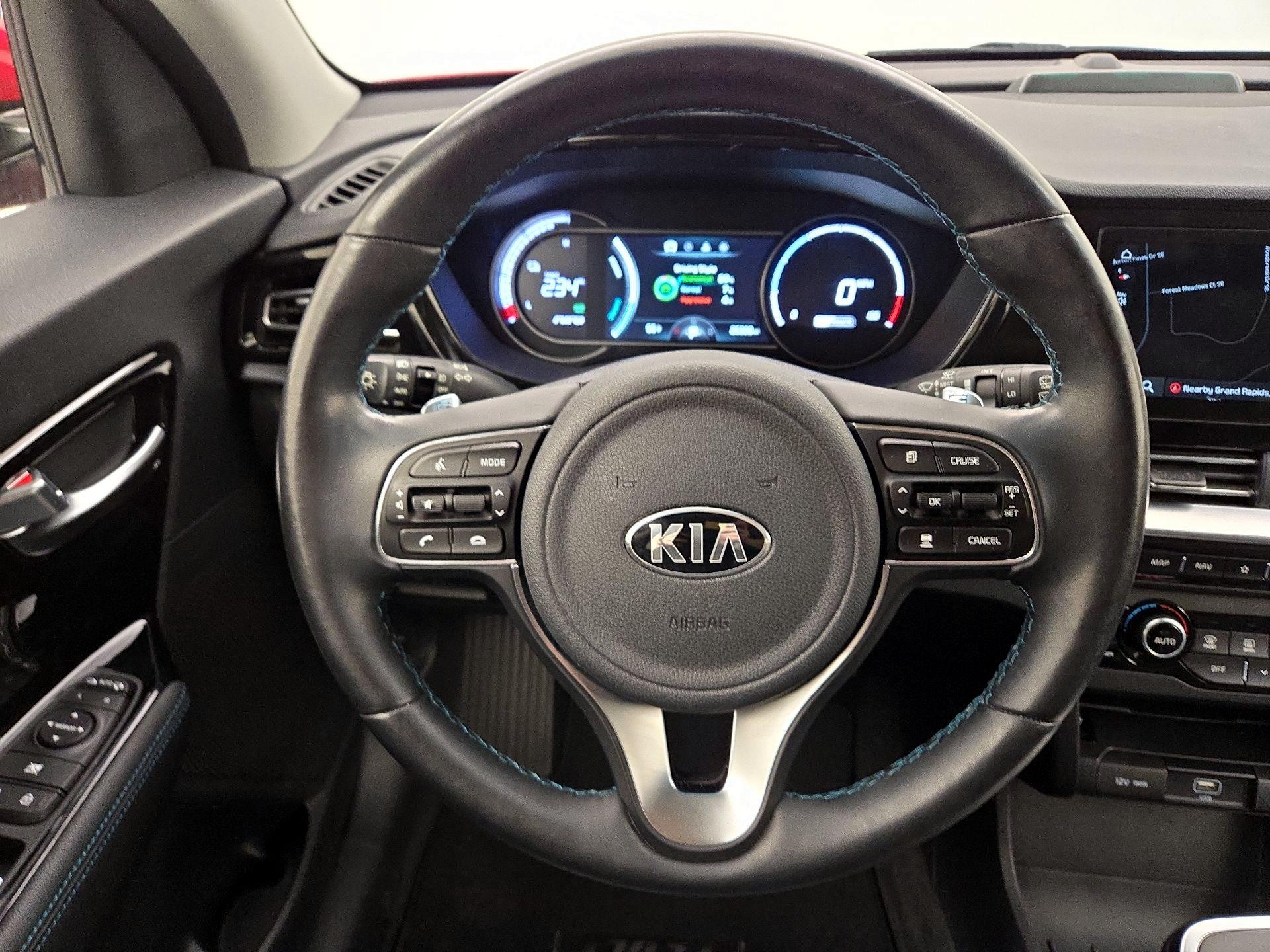 Thumbnail: 2020 Kia Niro - 10