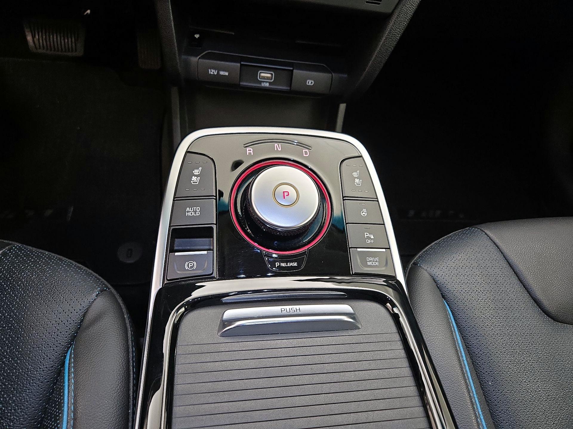 Thumbnail: 2020 Kia Niro - 18