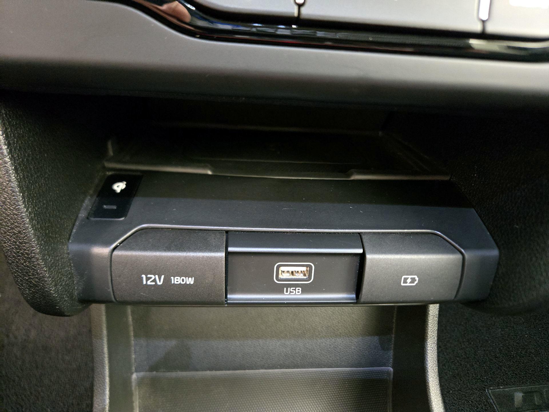 Thumbnail: 2020 Kia Niro - 19