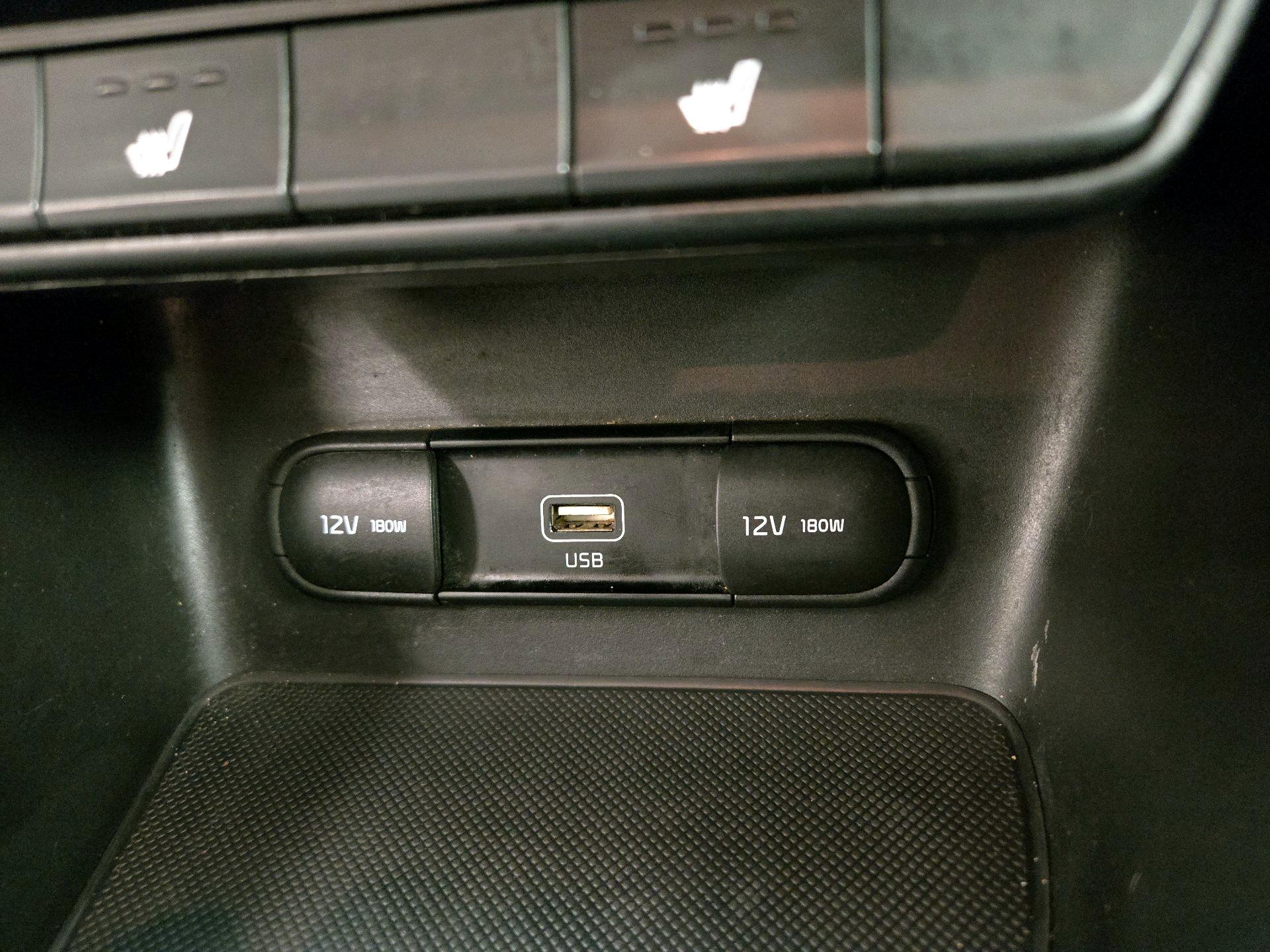 Thumbnail: 2020 Kia Sportage - 18