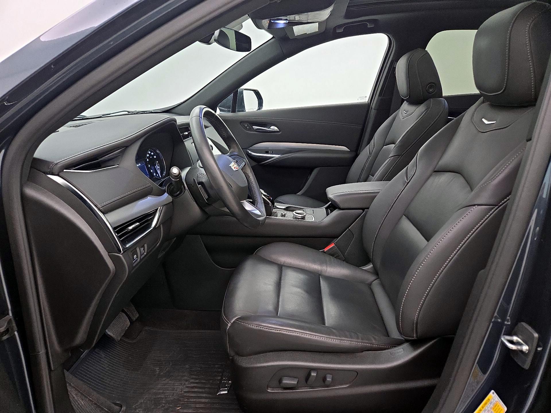 Thumbnail: 2020 Cadillac XT4 - 11