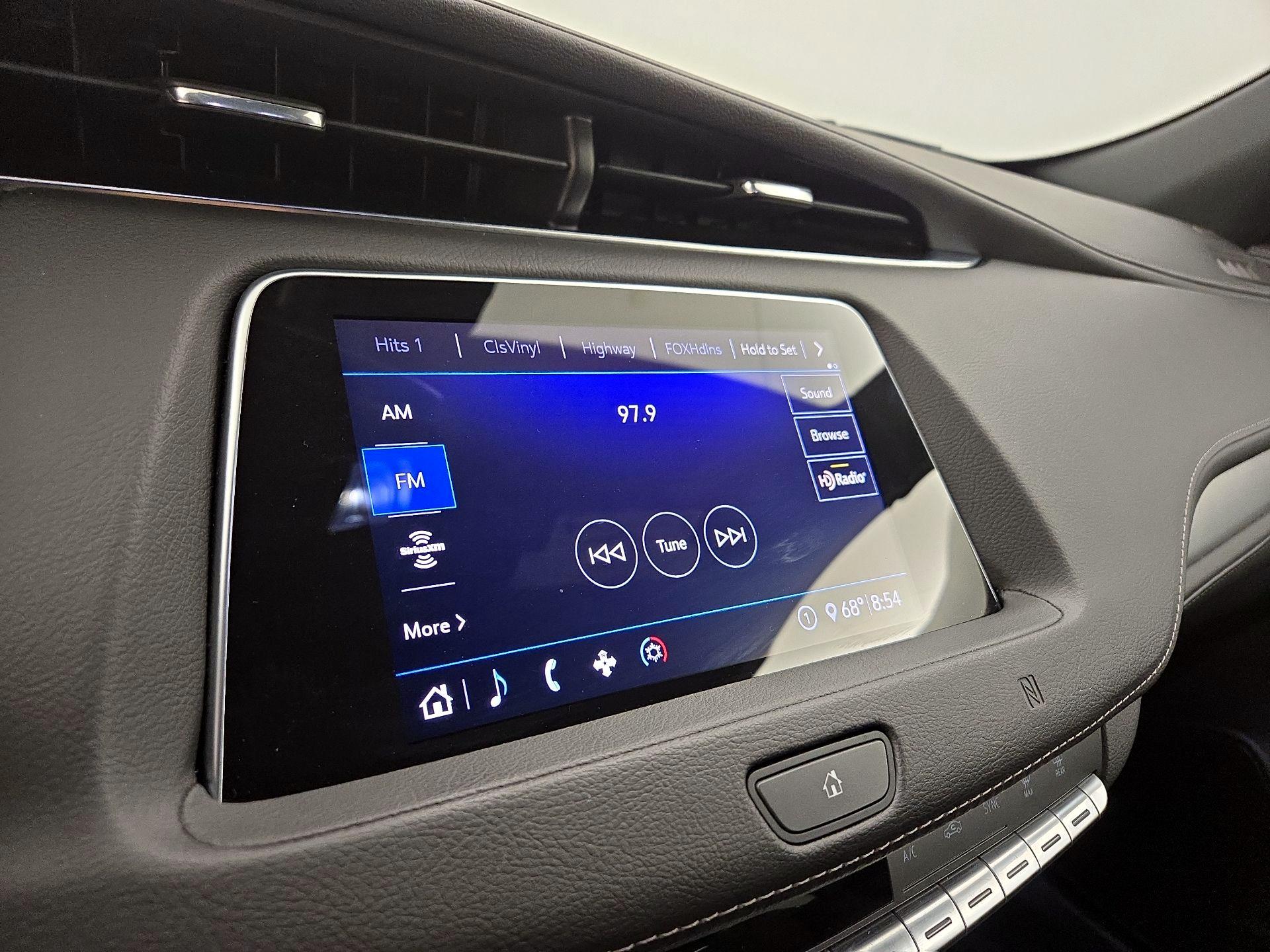 Thumbnail: 2020 Cadillac XT4 - 15