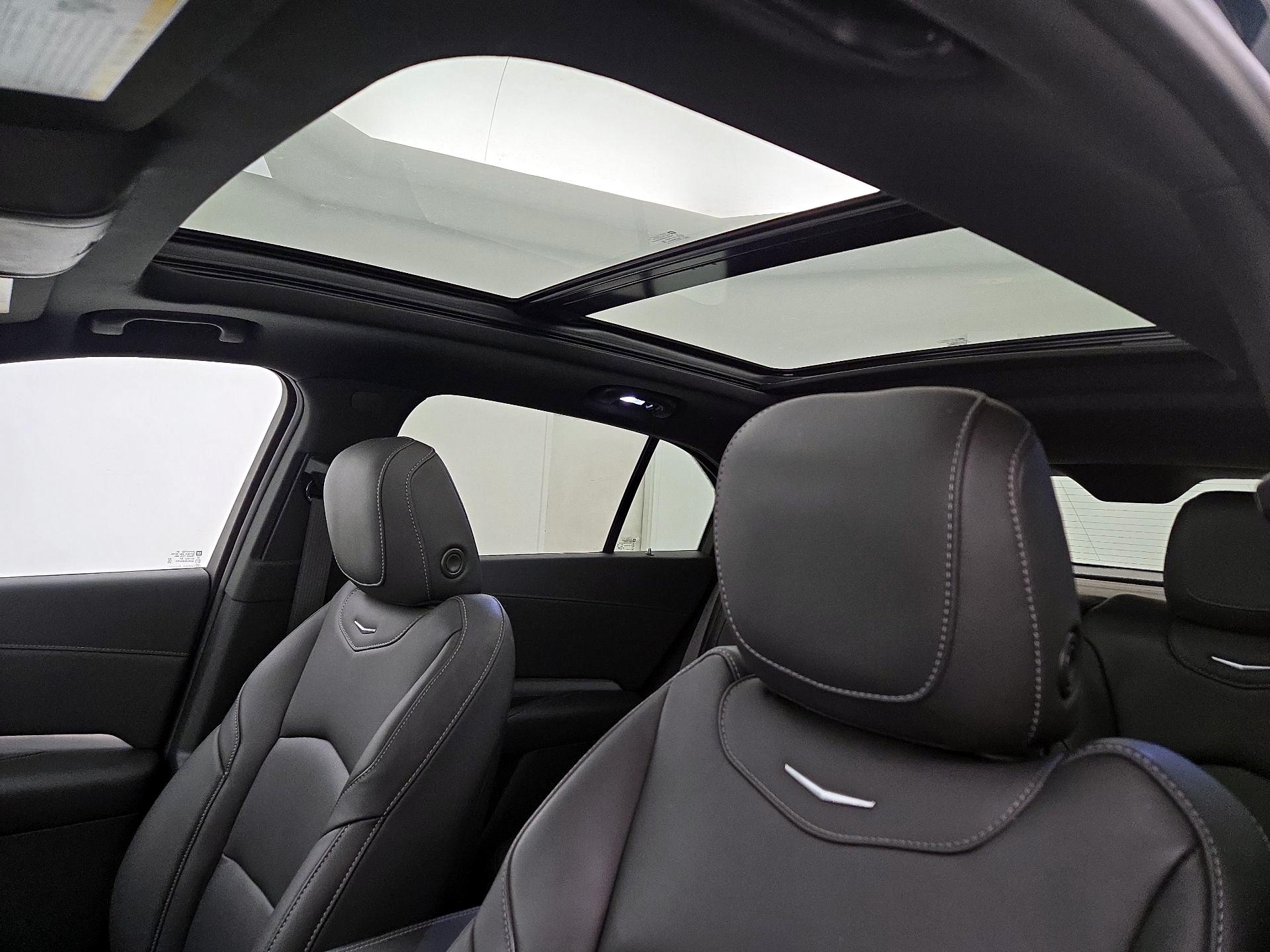 Thumbnail: 2020 Cadillac XT4 - 19