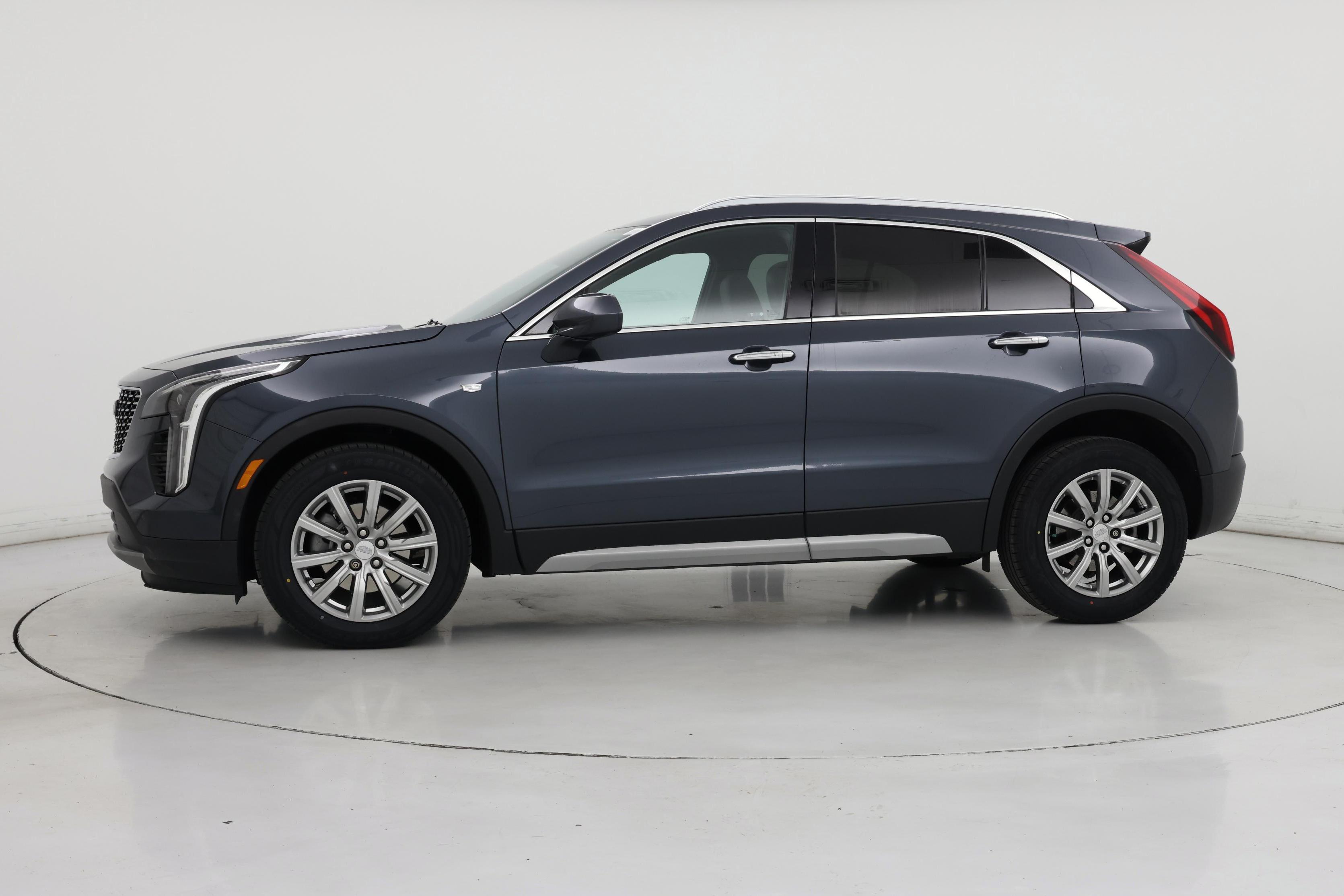 Thumbnail: 2020 Cadillac XT4 - 3