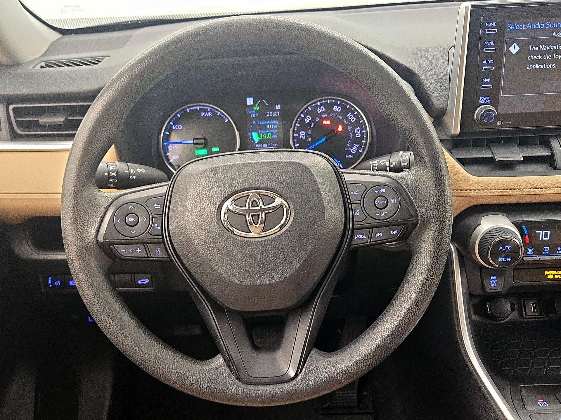 Thumbnail: 2021 Toyota RAV4 - 10