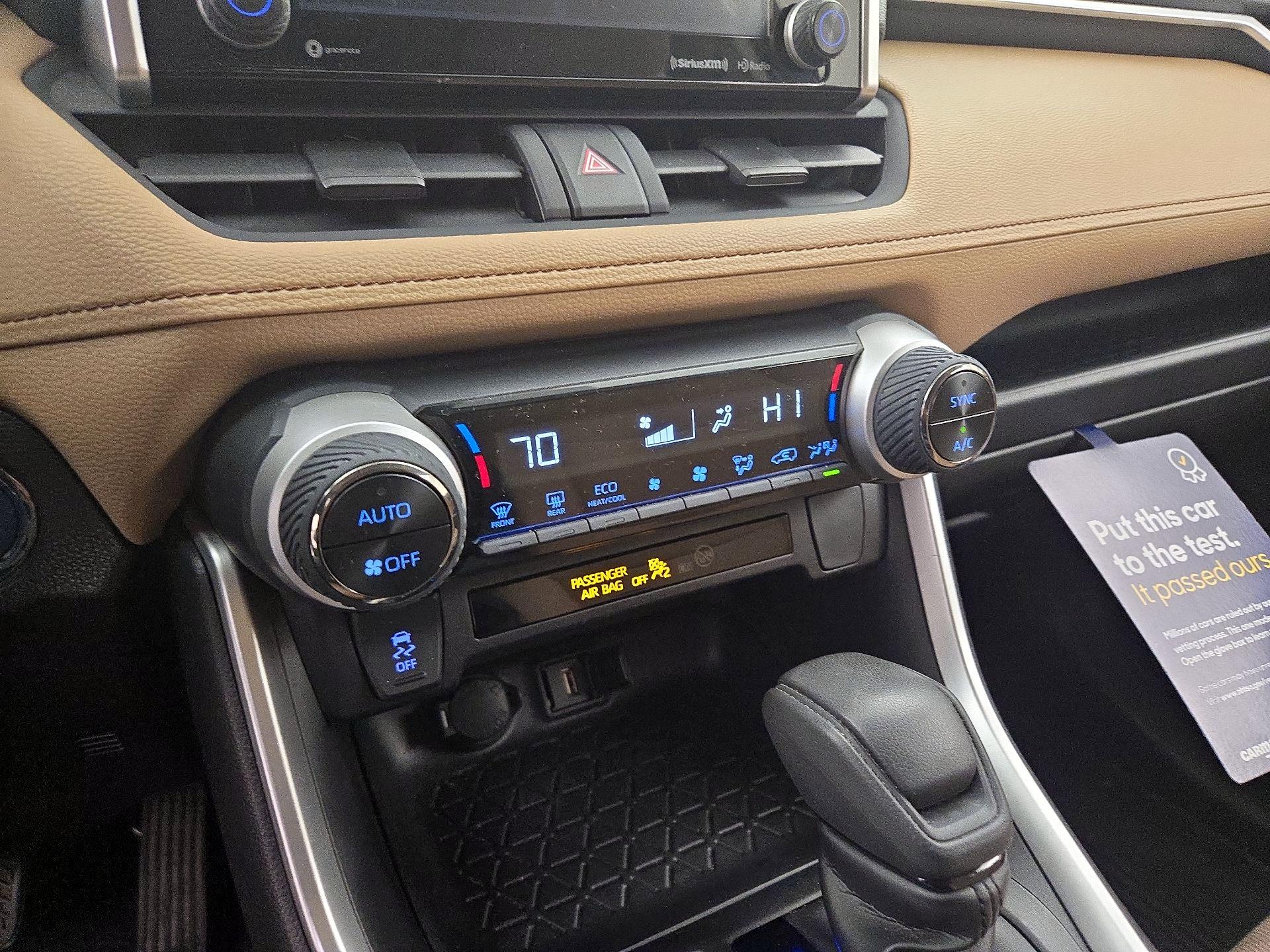 Thumbnail: 2021 Toyota RAV4 - 16