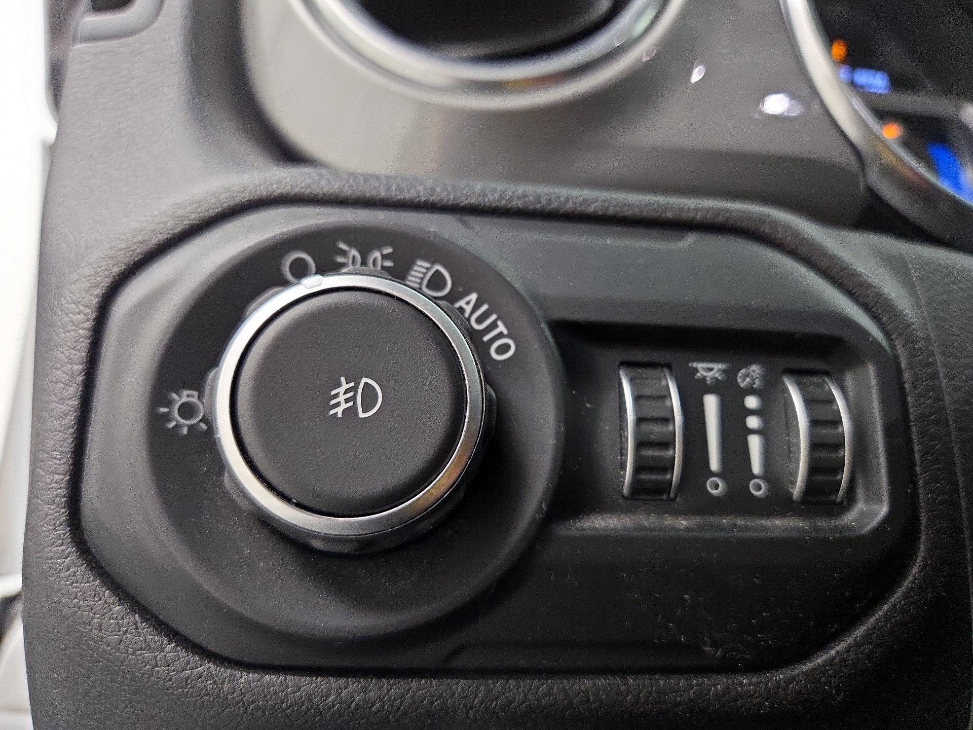 Thumbnail: 2020 Jeep Wrangler - 13