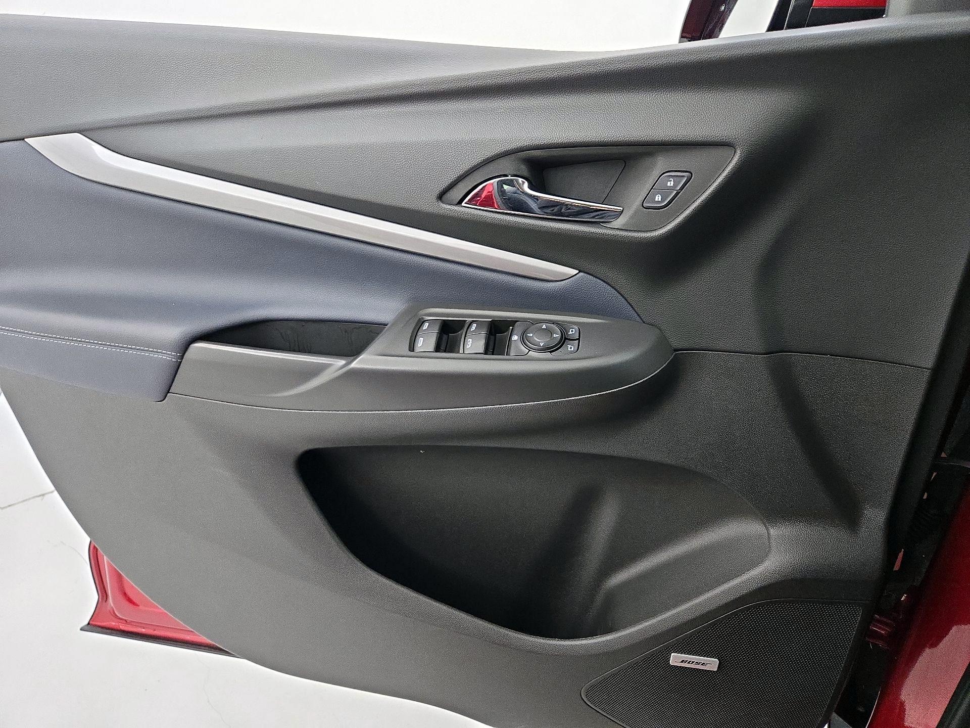 Thumbnail: 2023 Chevrolet Bolt EUV - 12