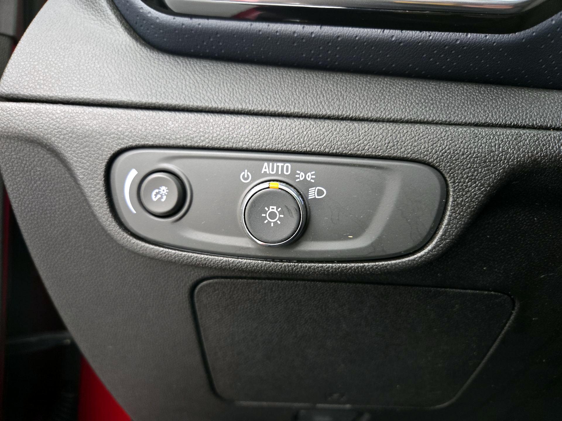 Thumbnail: 2023 Chevrolet Bolt EUV - 13