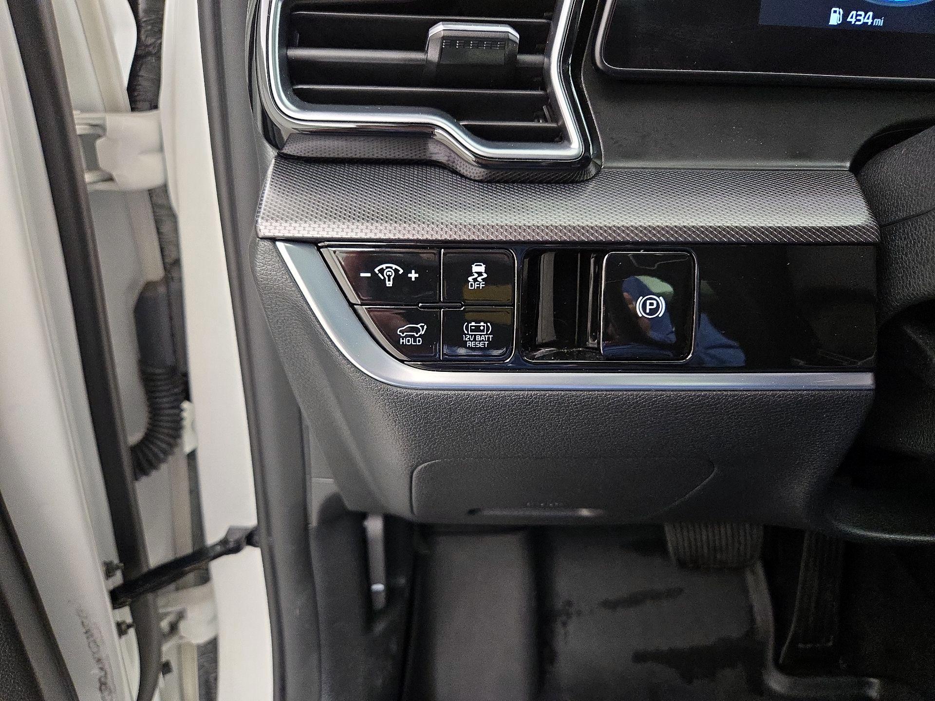 Thumbnail: 2023 Kia Sportage - 13