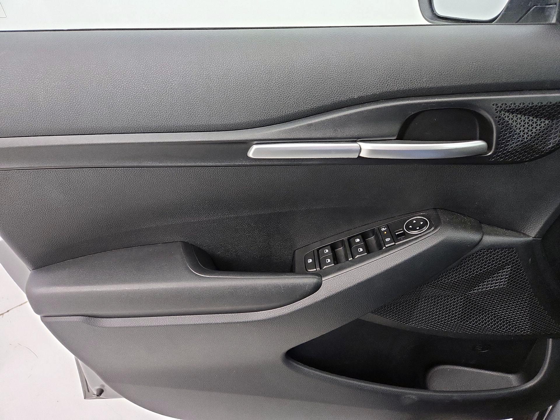 Thumbnail: 2024 Kia Seltos - 12