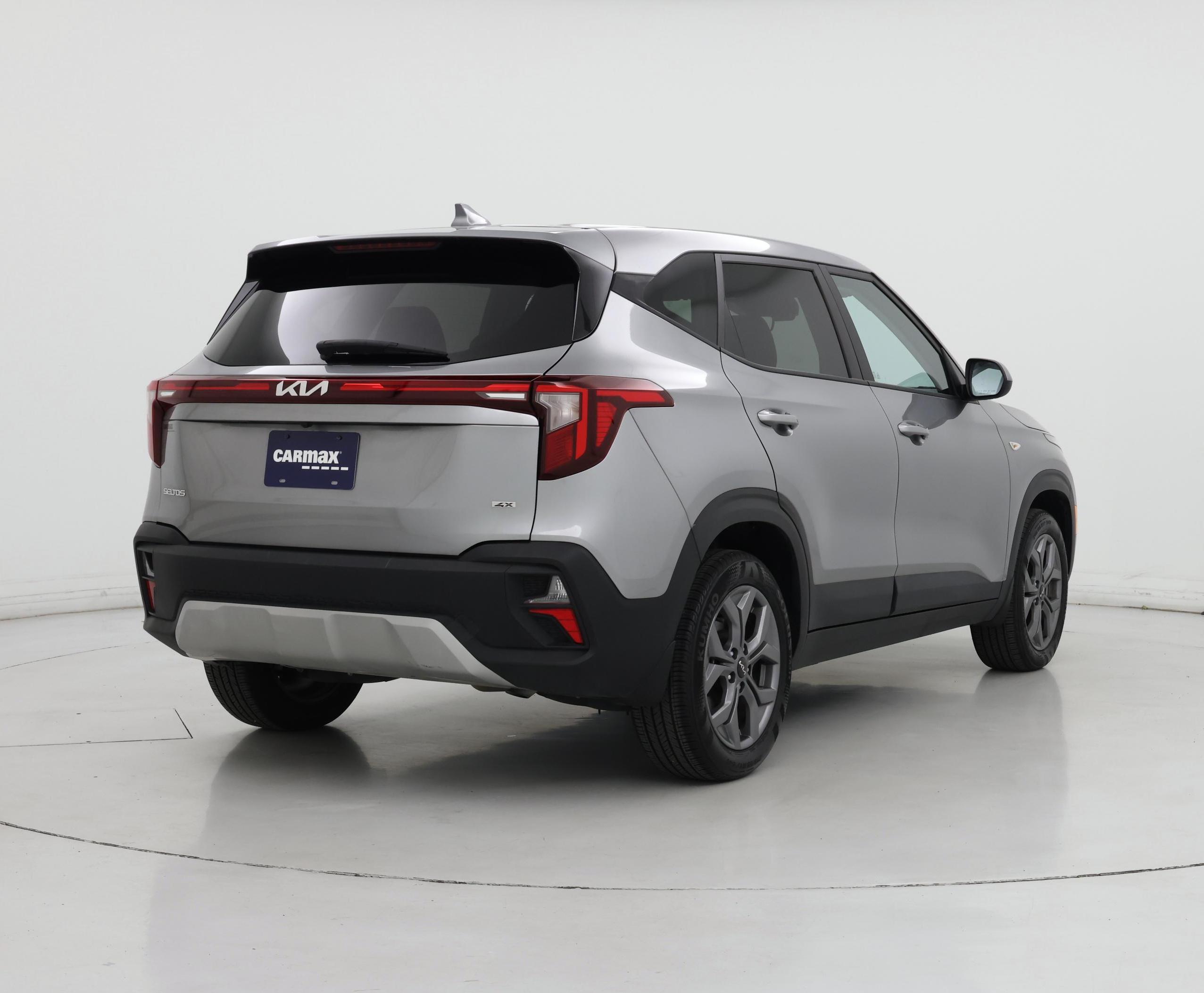 Thumbnail: 2024 Kia Seltos - 8