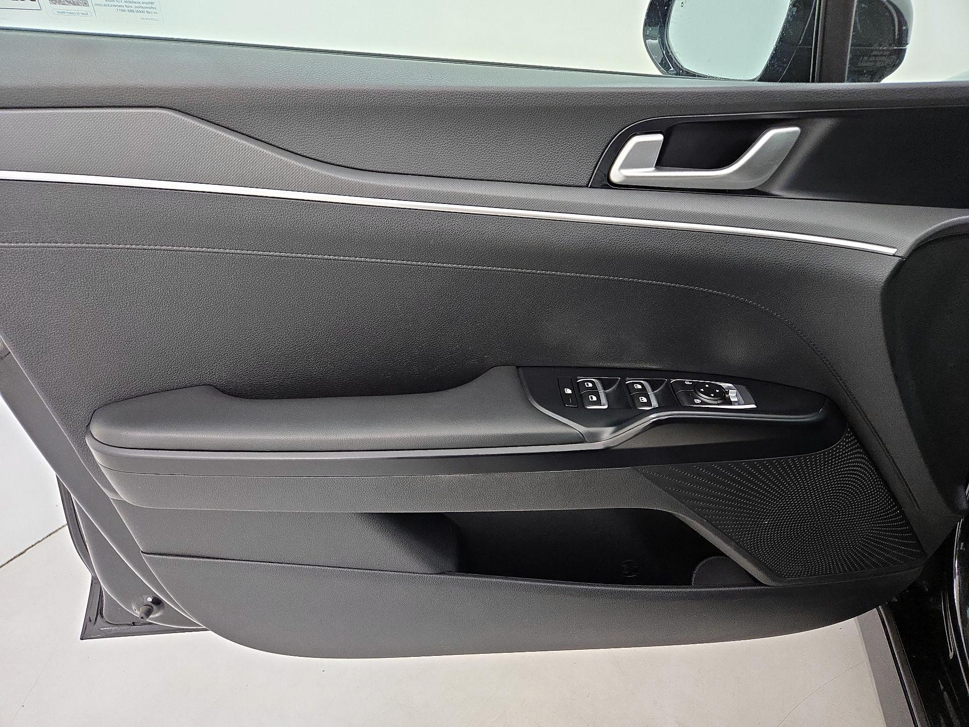 Thumbnail: 2022 Kia K5 - 12