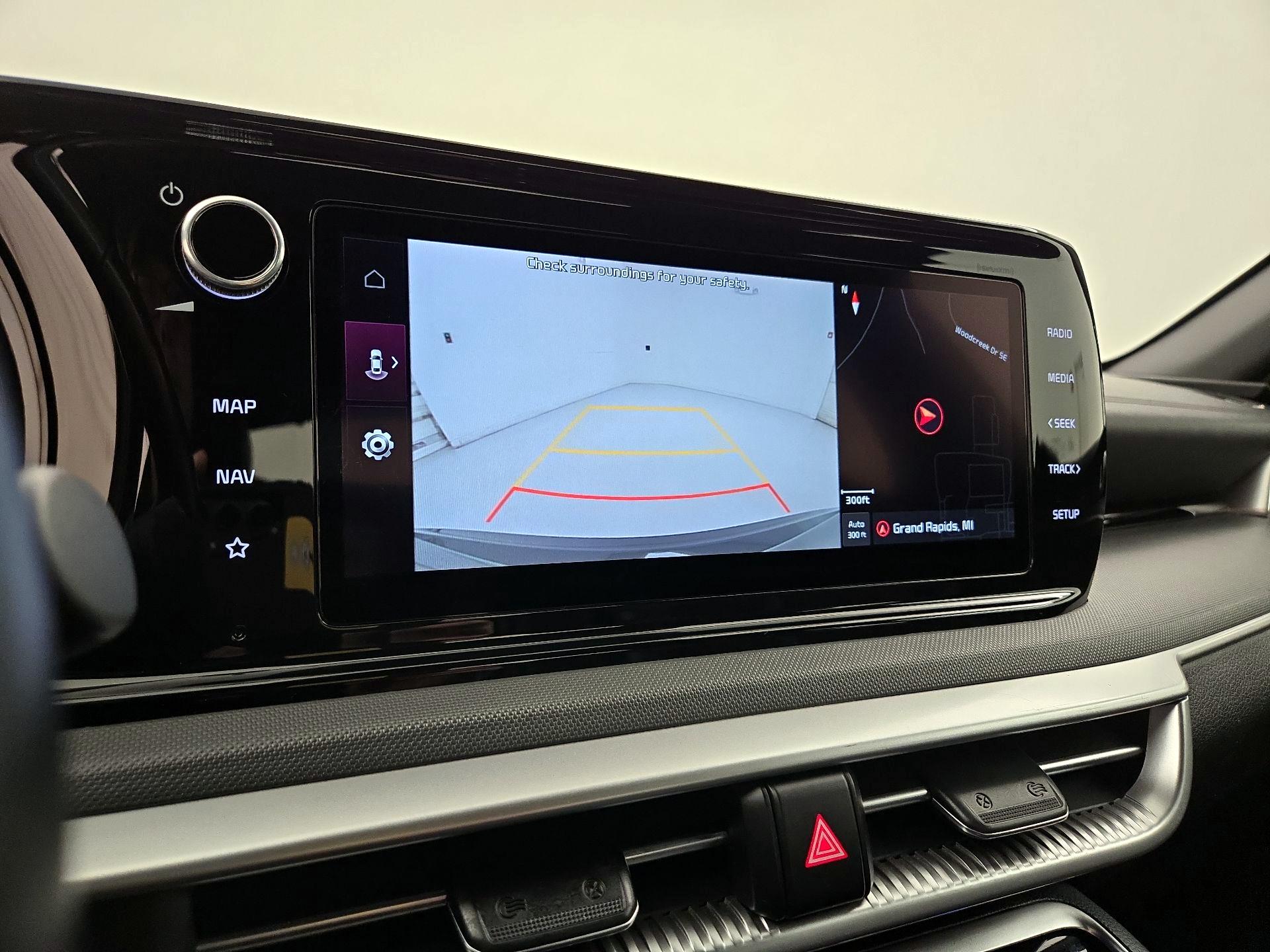 Thumbnail: 2022 Kia K5 - 15