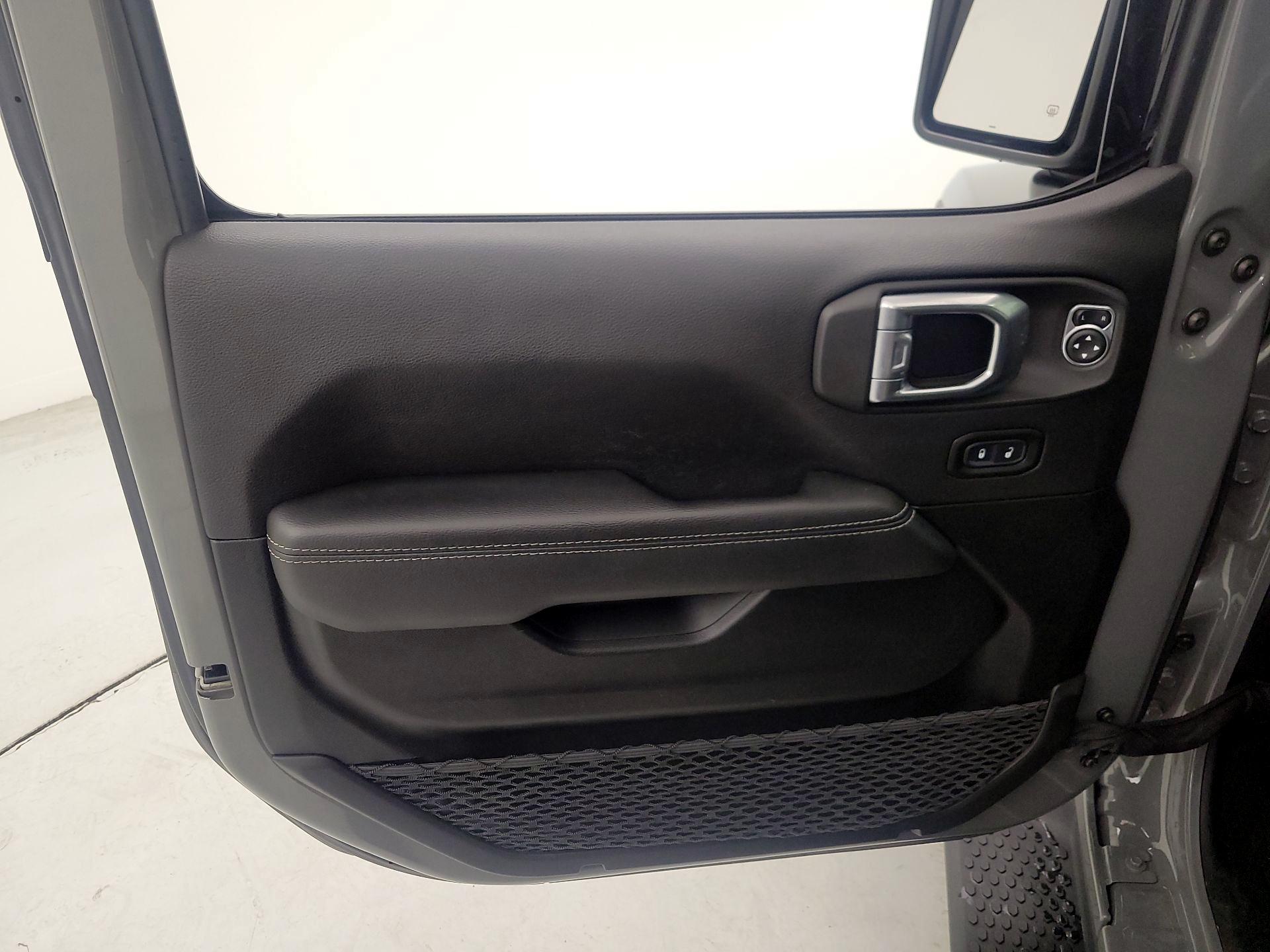 Thumbnail: 2022 Jeep Wrangler - 12