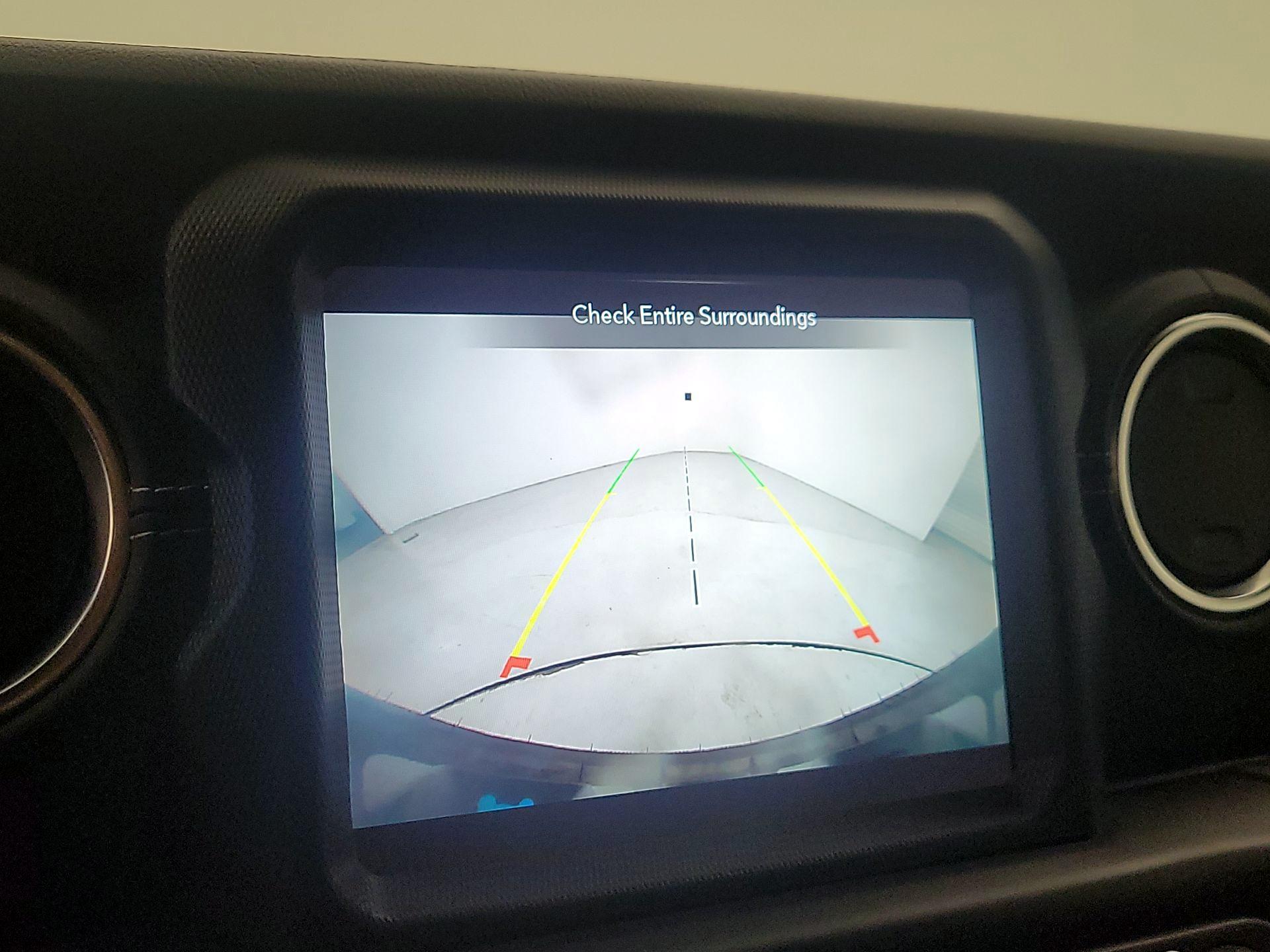 Thumbnail: 2022 Jeep Wrangler - 15