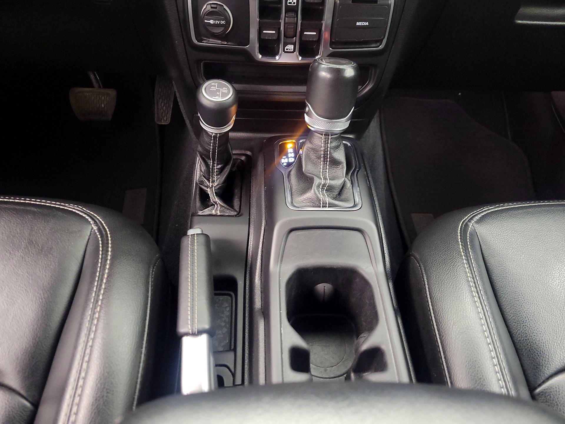 Thumbnail: 2022 Jeep Wrangler - 18