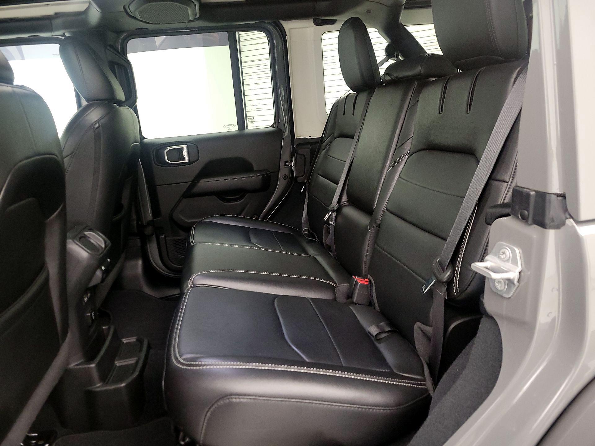 Thumbnail: 2022 Jeep Wrangler - 20