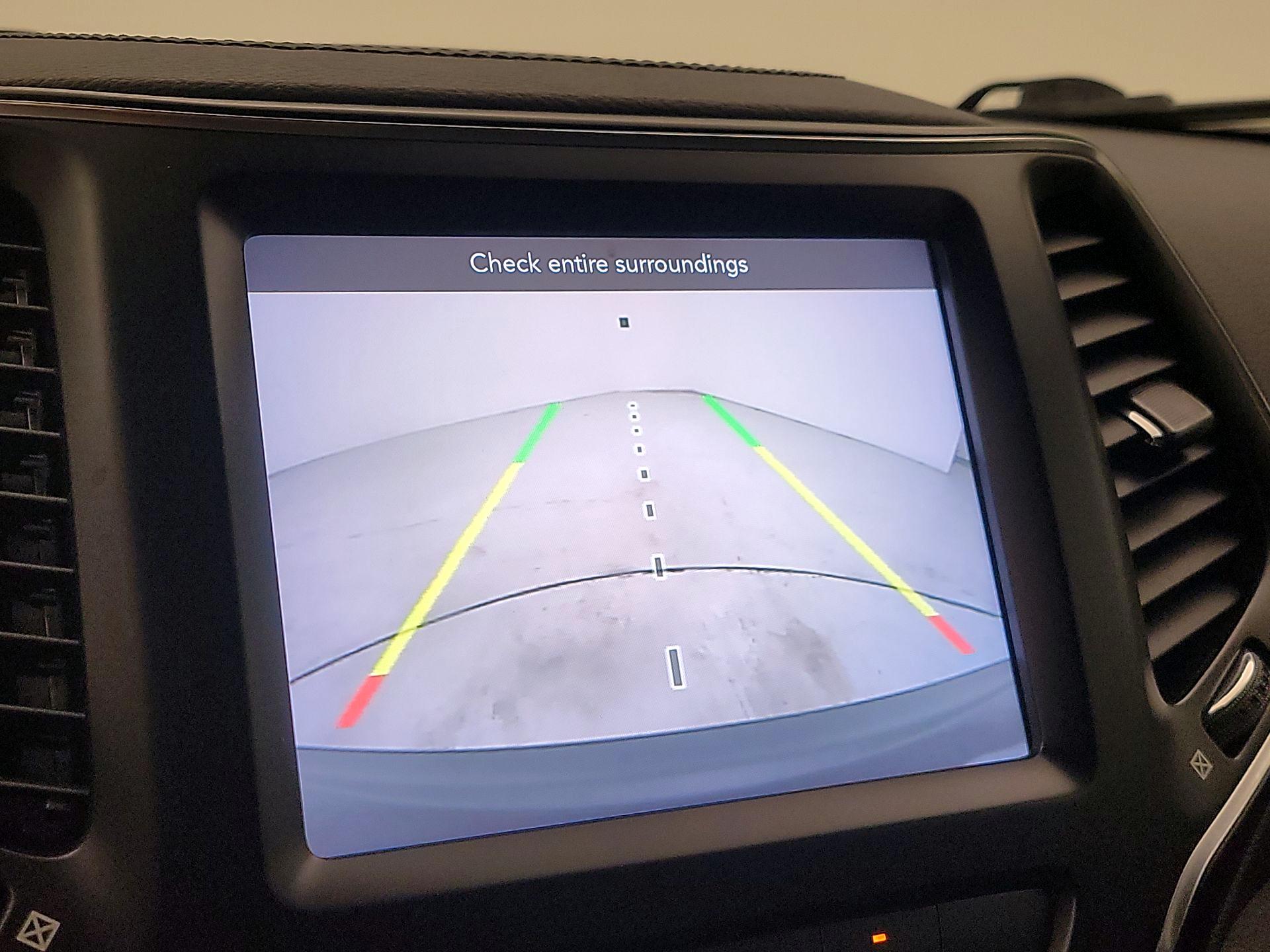 Thumbnail: 2021 Jeep Cherokee - 14